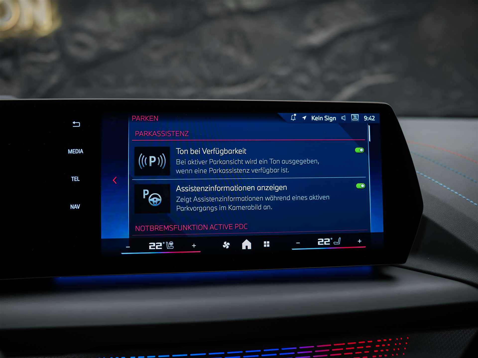 BMW M135i xDrive *Werksgarantie*Harman/Kardon*360° Kamera*-image-36