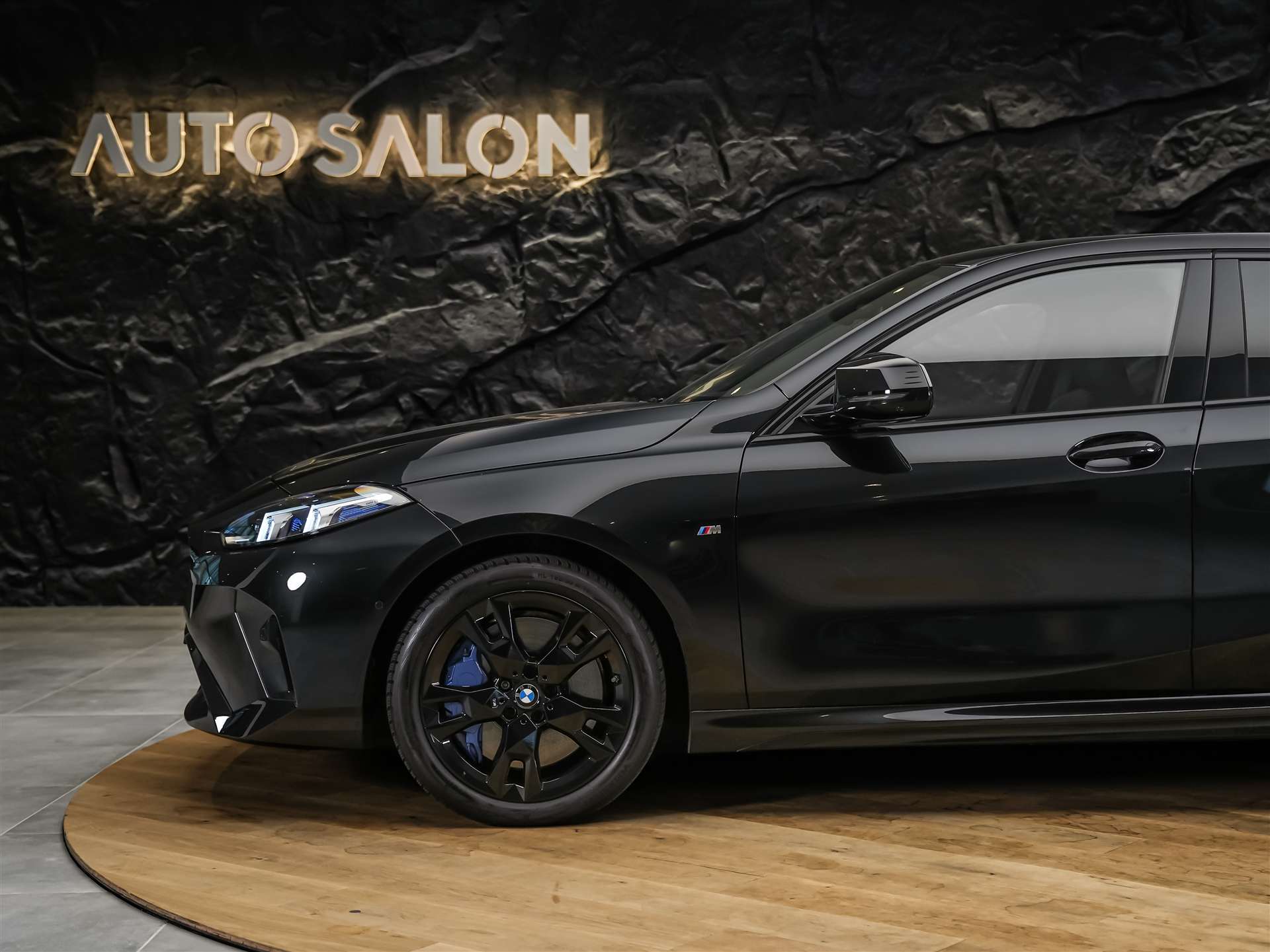 BMW M135i xDrive *Werksgarantie*Harman/Kardon*360° Kamera*-image-15