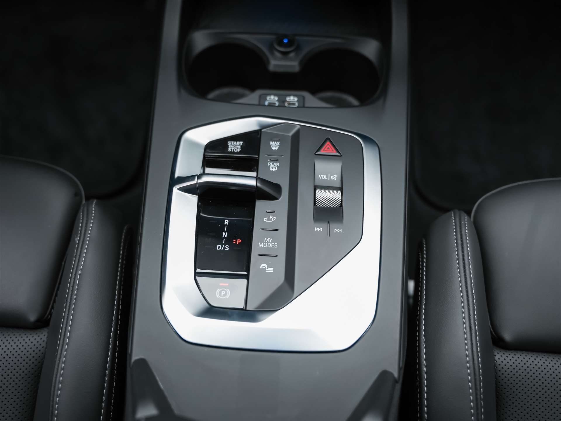 BMW M135i xDrive *Werksgarantie*Harman/Kardon*360° Kamera*-image-21