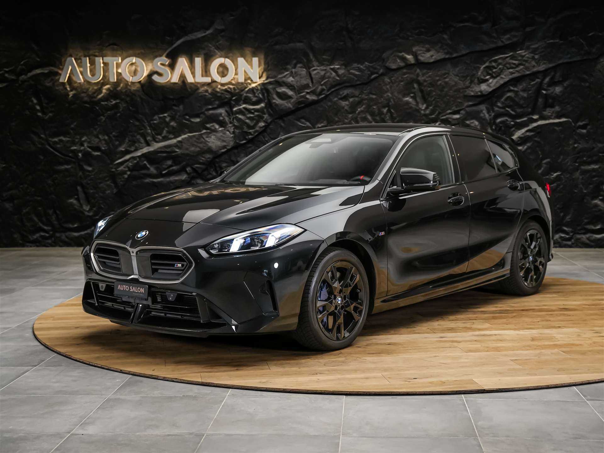 BMW M135i xDrive *Werksgarantie*Harman/Kardon*360° Kamera*-showroom-element-1