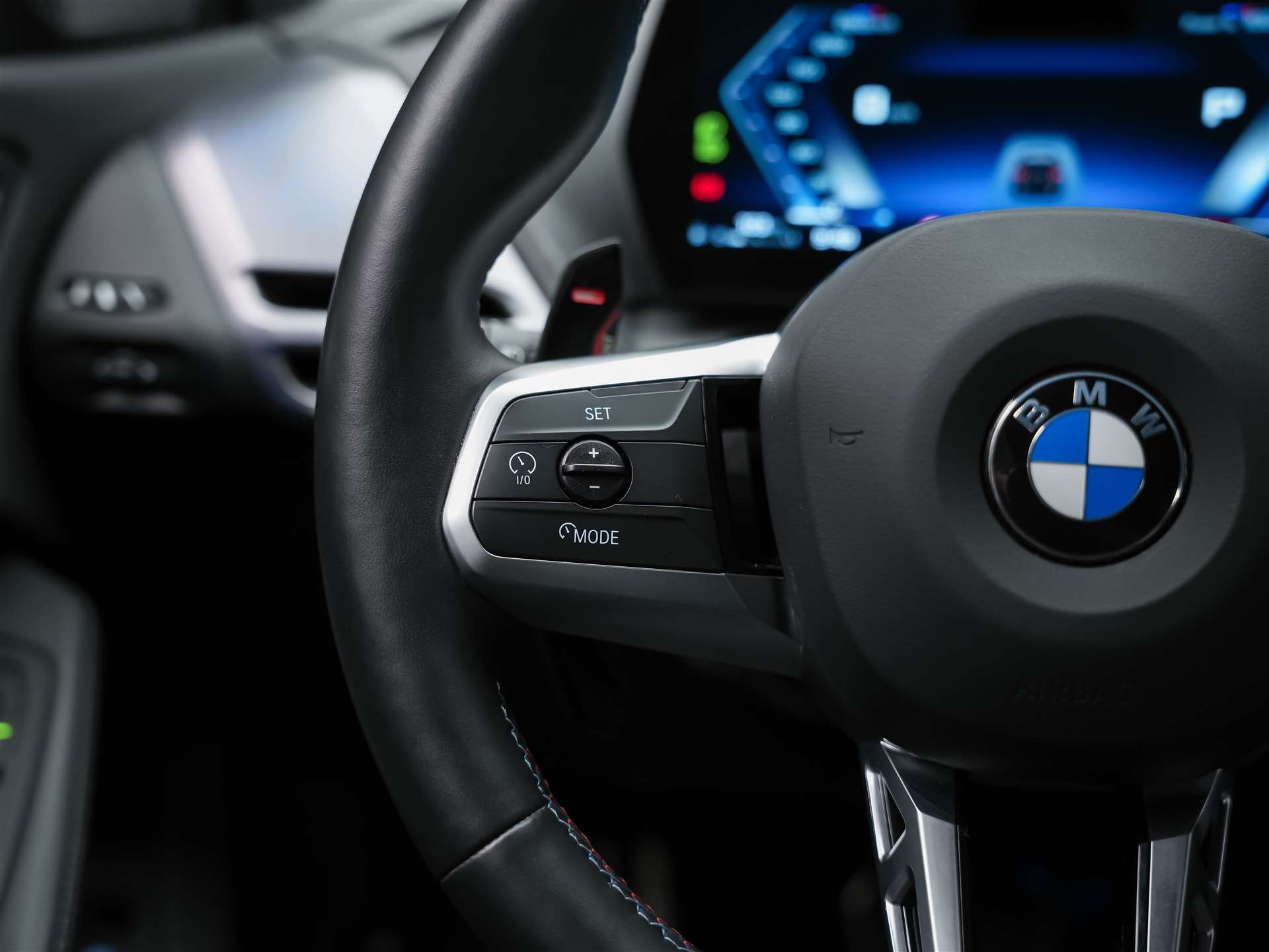 BMW M135i xDrive *Werksgarantie*Harman/Kardon*360° Kamera*-image-27