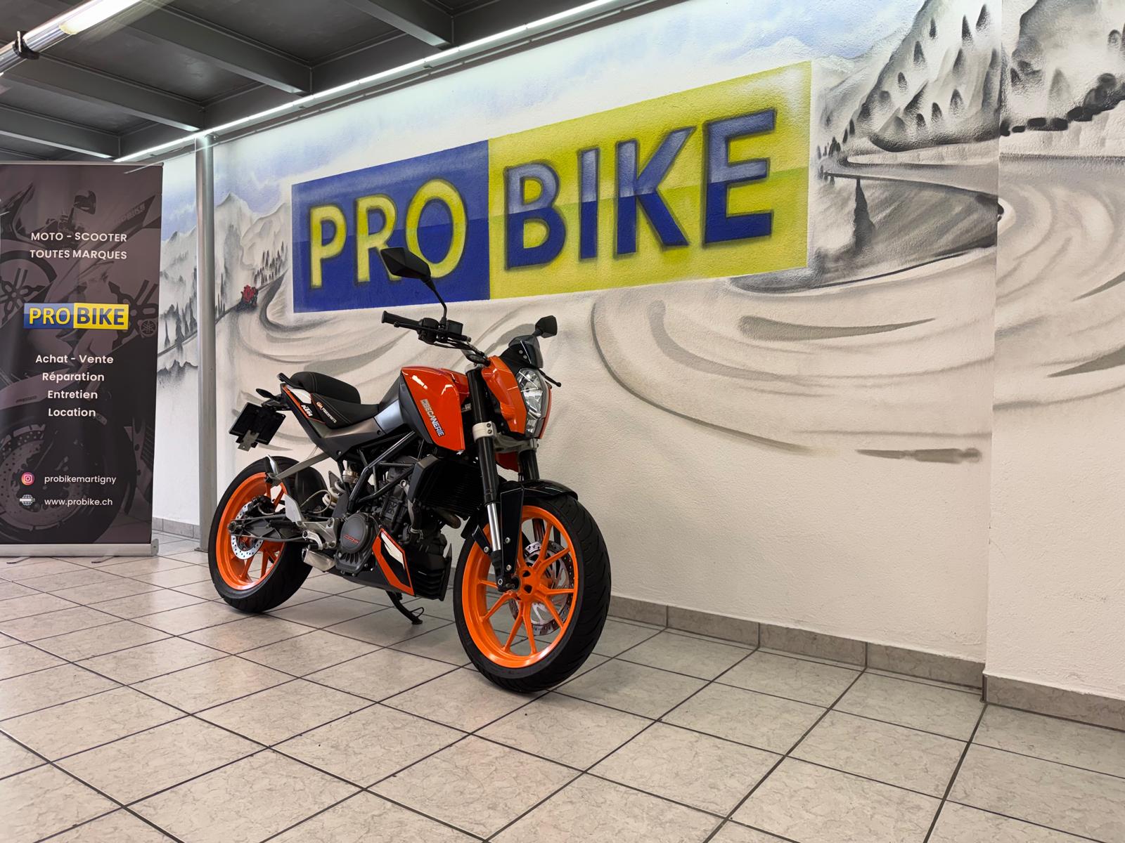 KTM 125 Duke-image-0