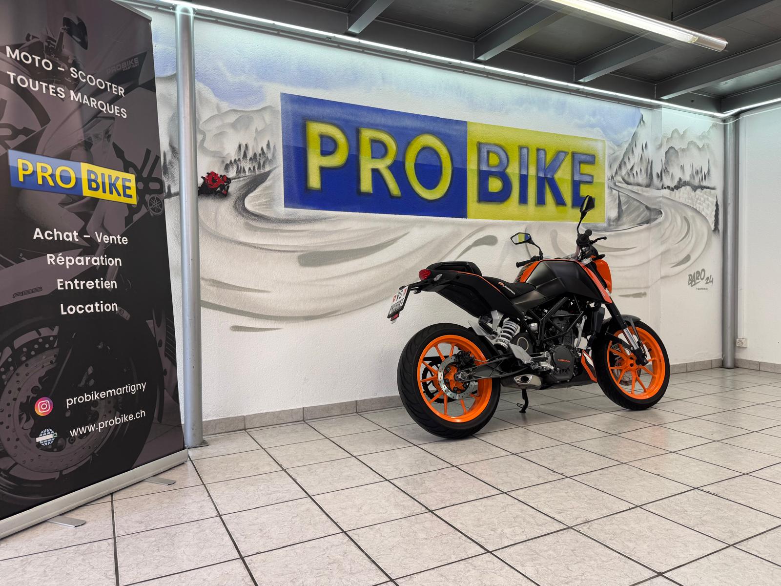 KTM 125 Duke-image-2