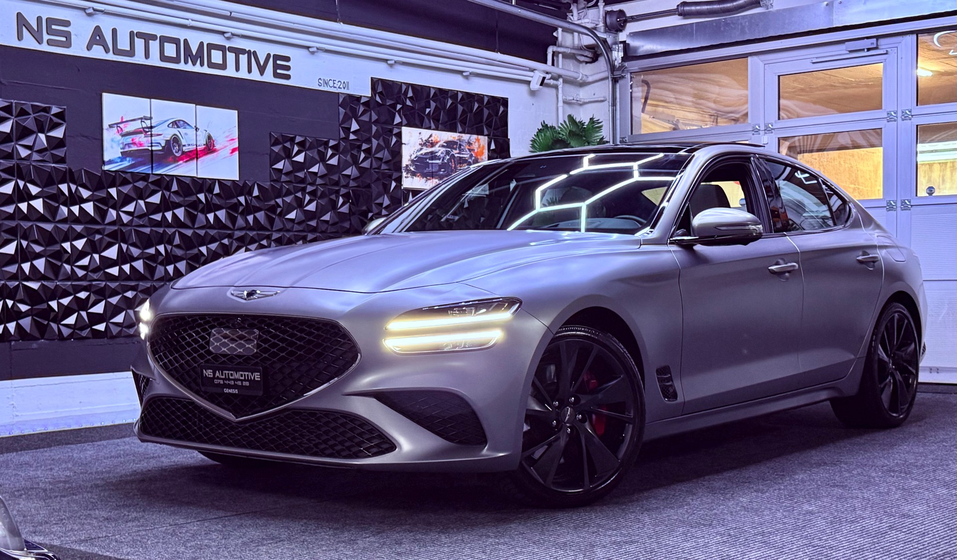 GENESIS G70 2.0 TGDI Sport AT8 AWD * BOND SILVER SANDSTORM GRAY (MATT)-image-6