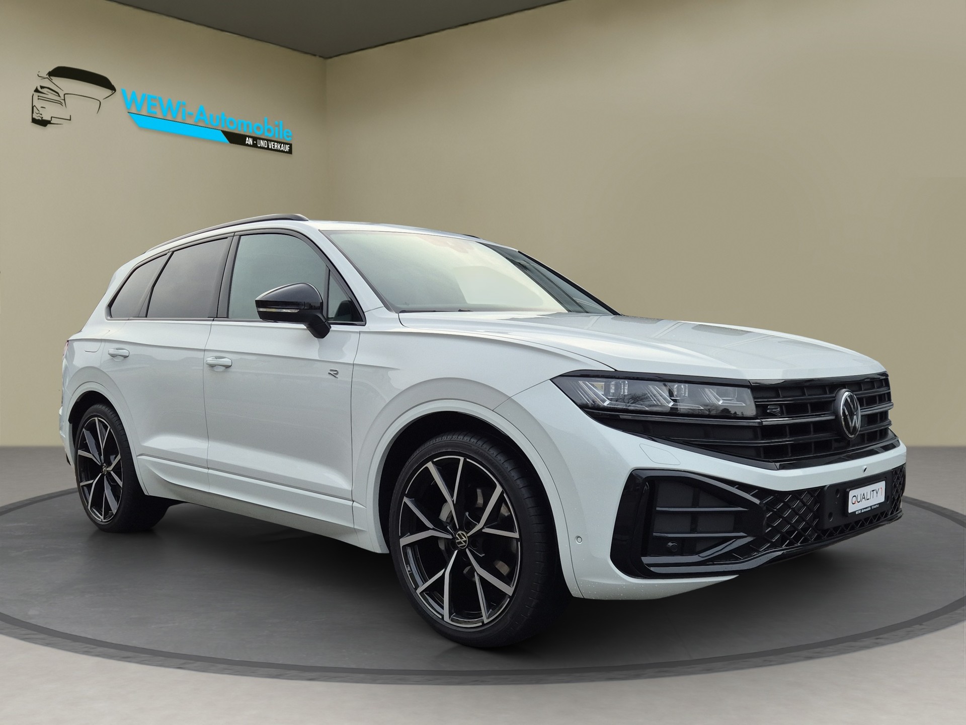 VW Touareg 3.0 TDI R-Line Tiptronic-image-6