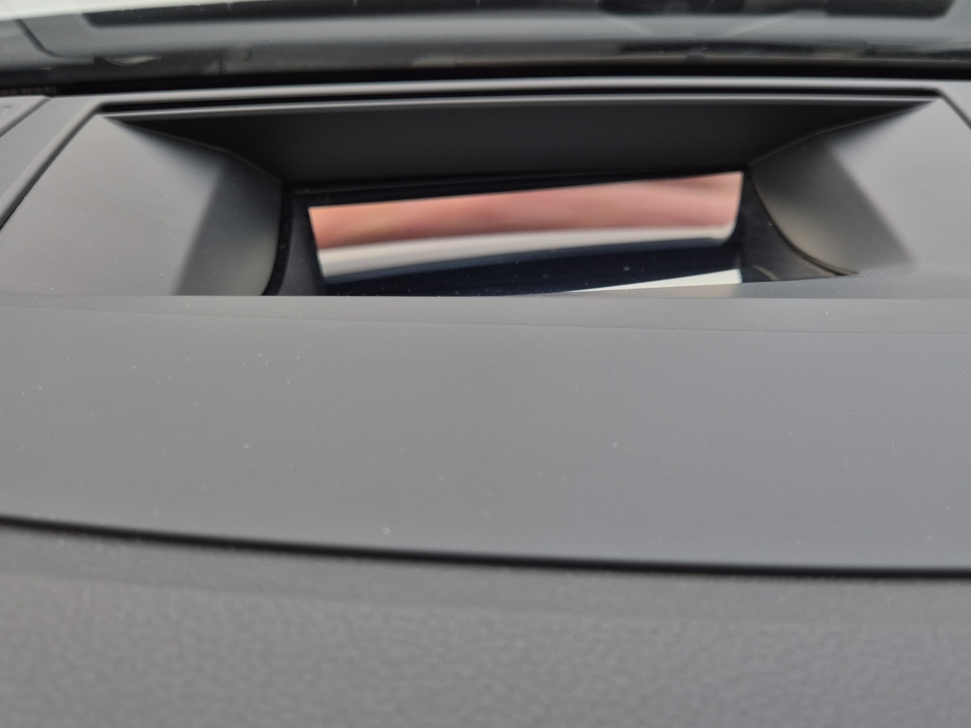 VW Touareg 3.0 TDI R-Line Tiptronic-image-13