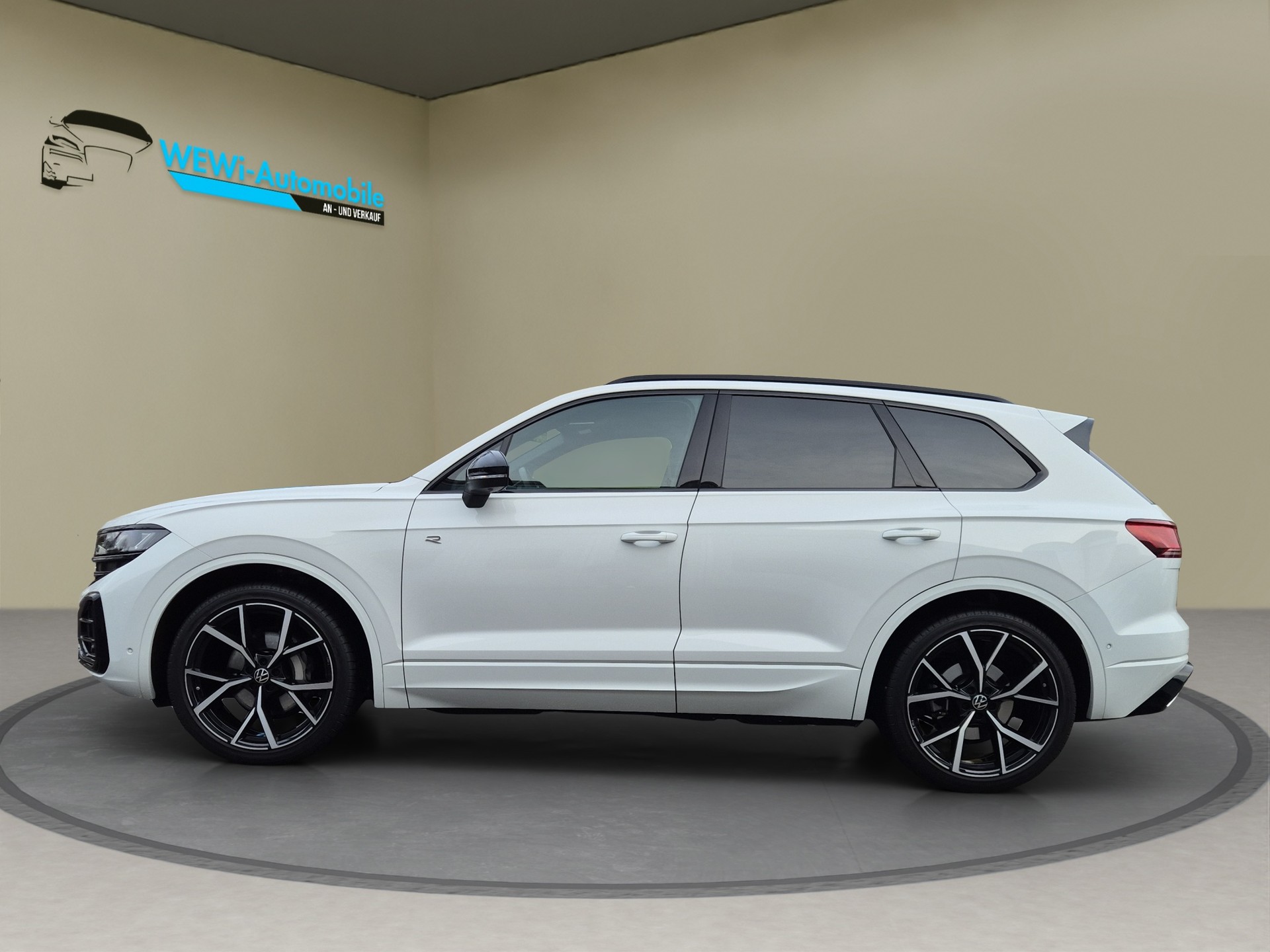 VW Touareg 3.0 TDI R-Line Tiptronic-showroom-element-1