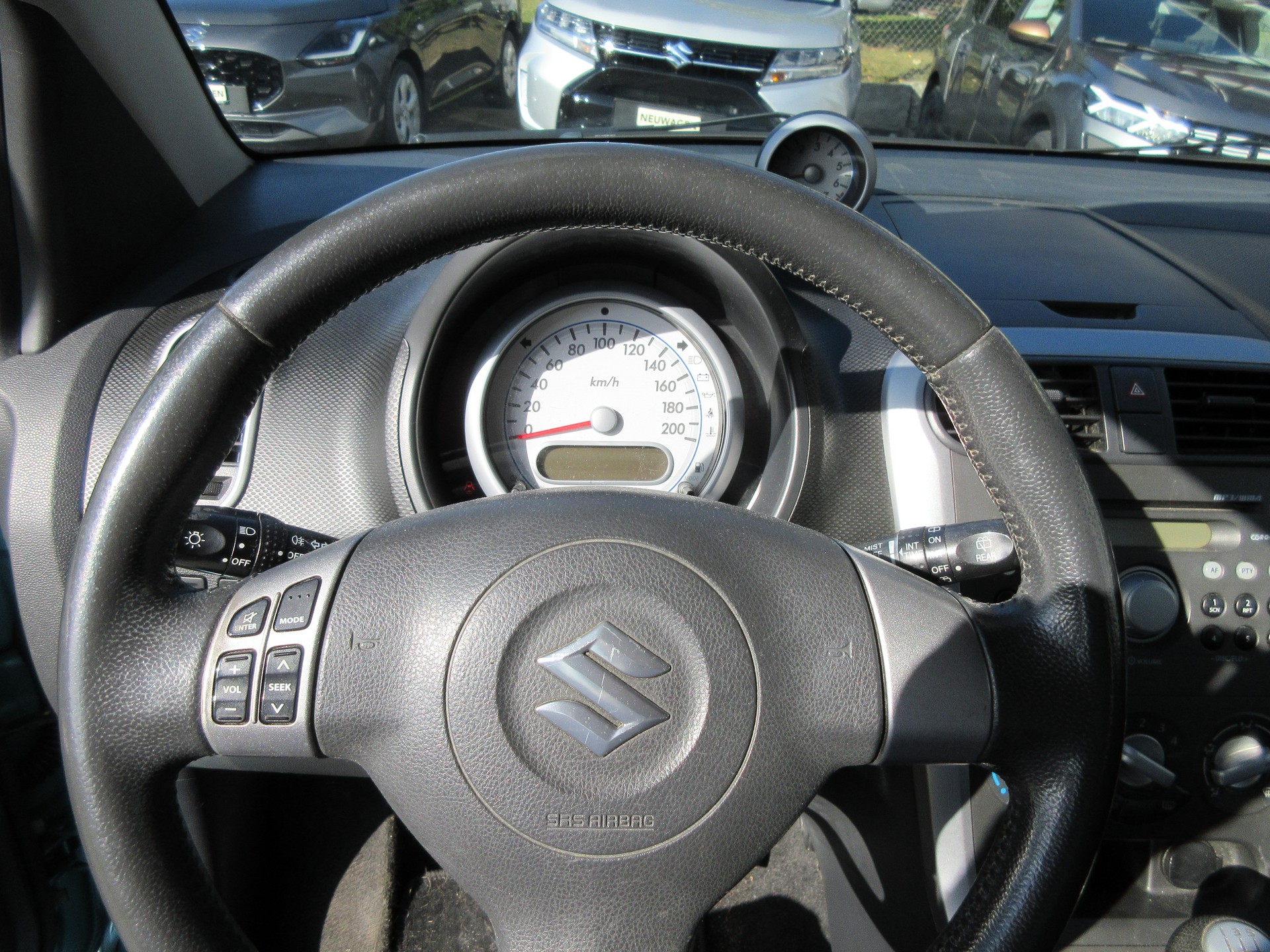 SUZUKI Splash 1.0i 12V GL-image-11