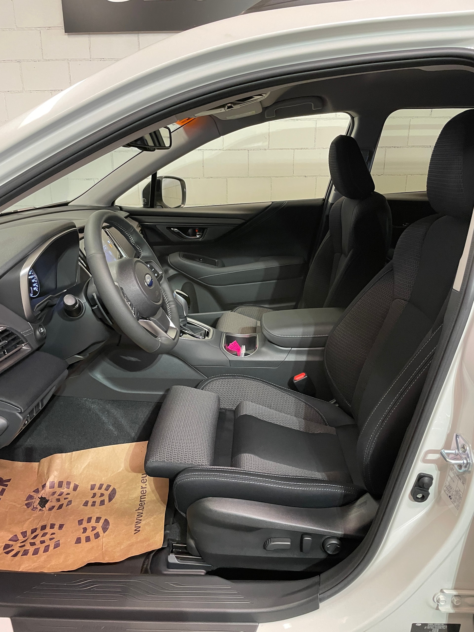 SUBARU Outback 2.5i Advantage AWD Lineartronic-image-8