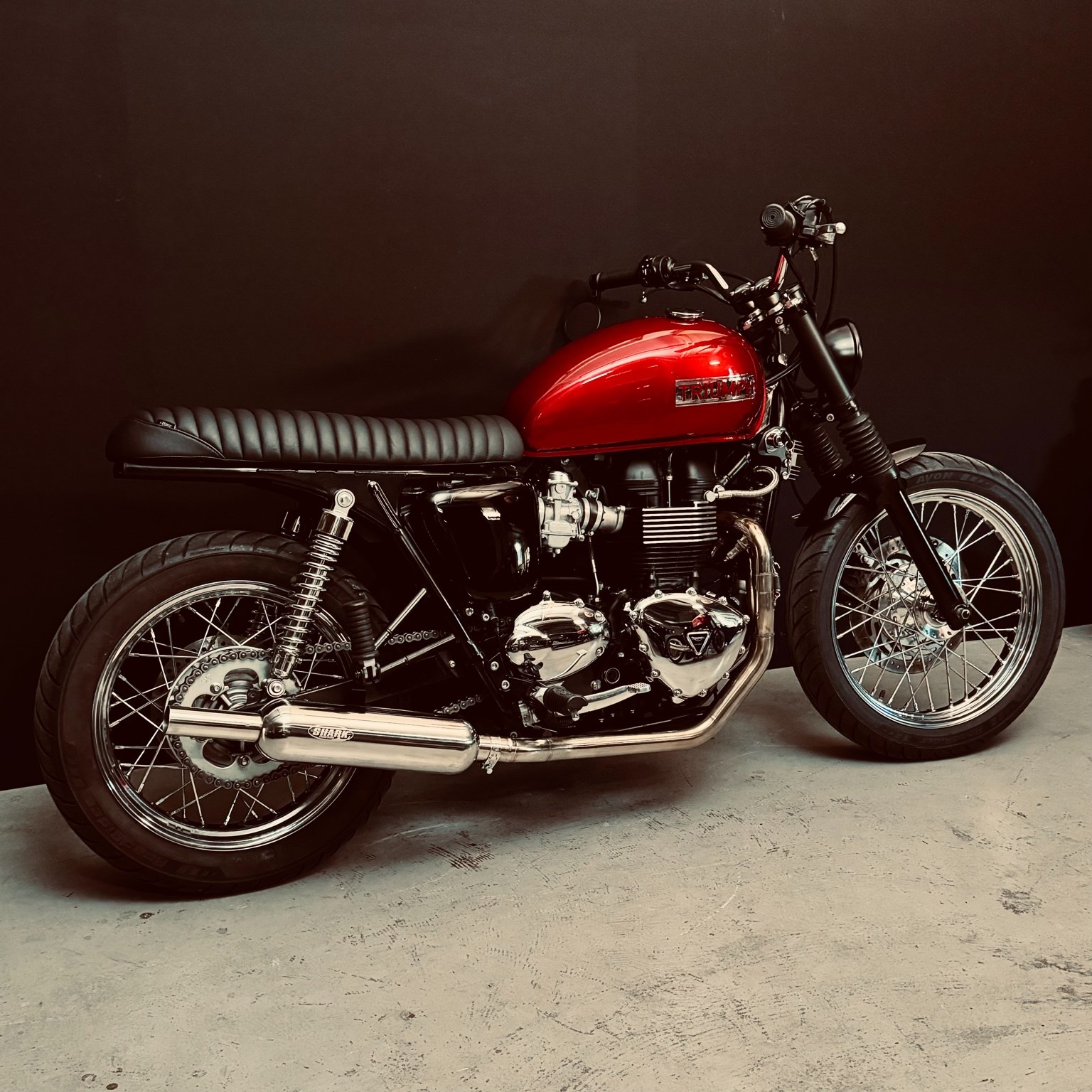 TRIUMPH Bonneville 900 i T 100-image-0