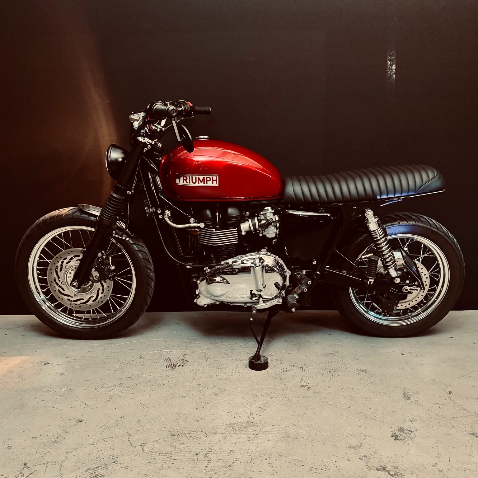 TRIUMPH Bonneville 900 i T 100-image-6