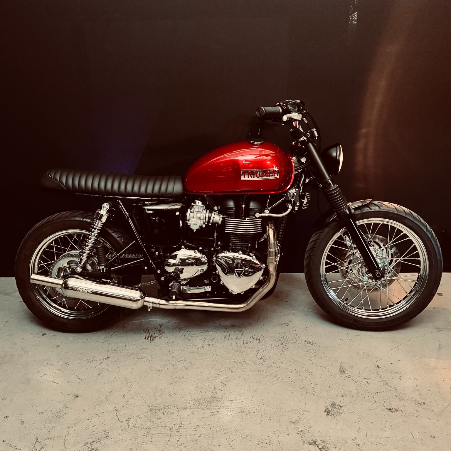 TRIUMPH Bonneville 900 i T 100-image-3