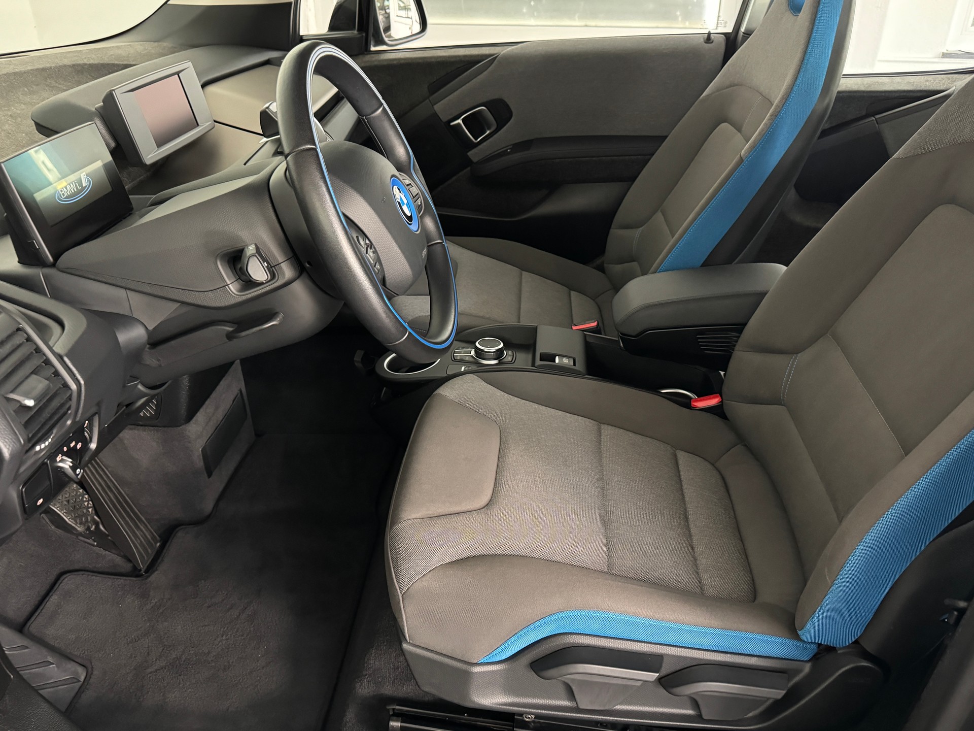 BMW i3 (120Ah) Fleet Edition-image-6