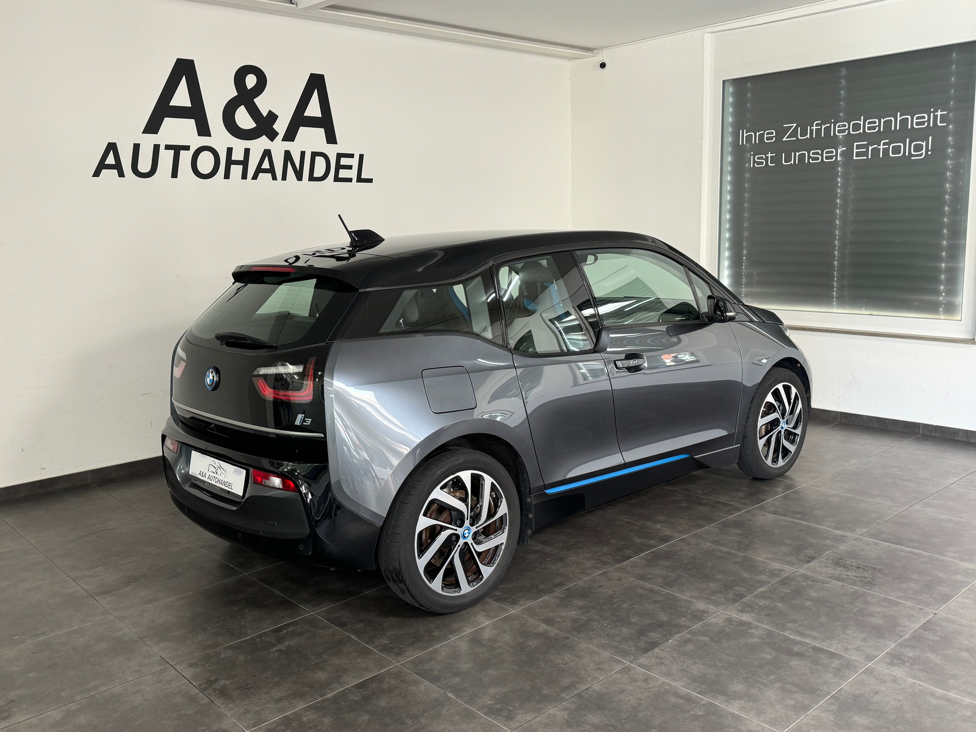 BMW i3 (120Ah) Fleet Edition-showroom-element-3