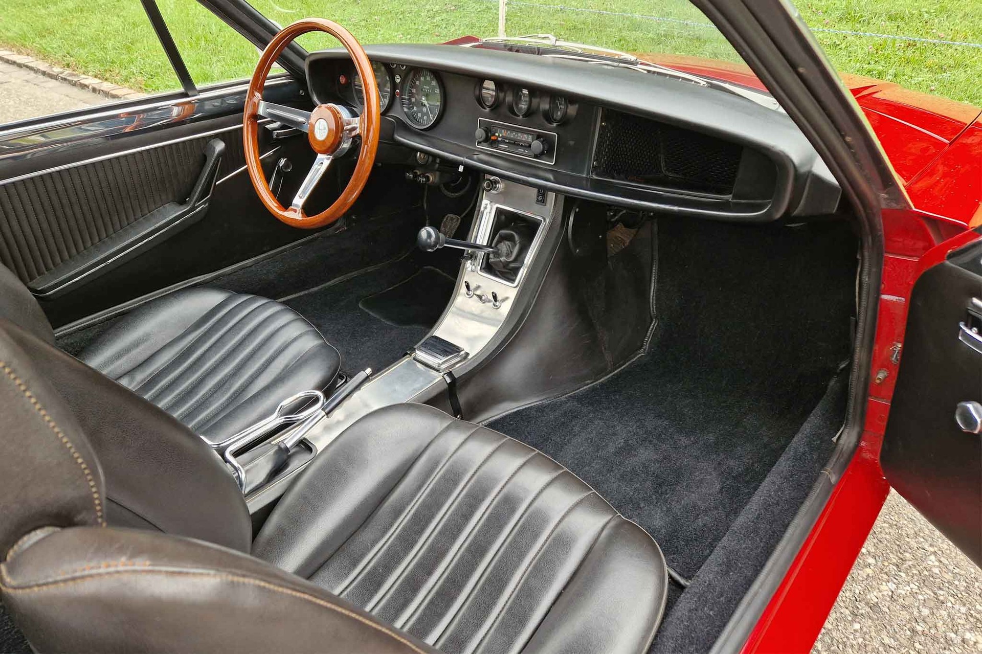 ALFA ROMEO Junior Zagato GT 1600-image-11