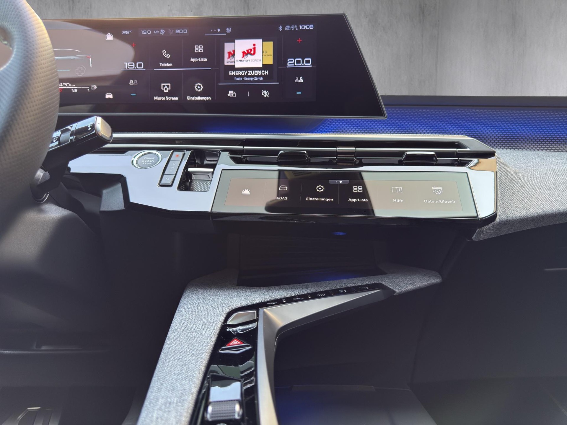 PEUGEOT 3008 1.2 Hybrid GT-image-14
