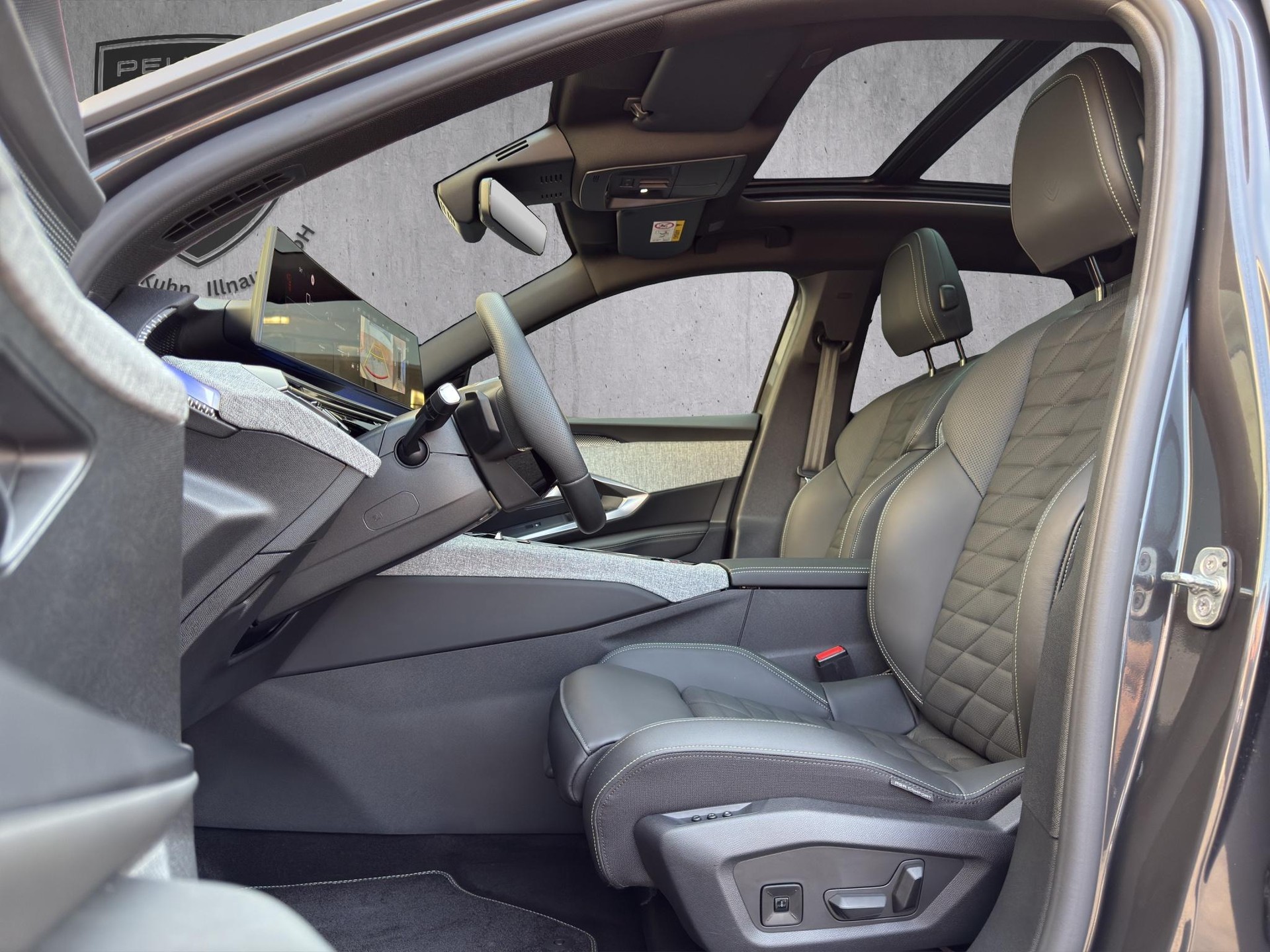 PEUGEOT 3008 1.2 Hybrid GT-image-8