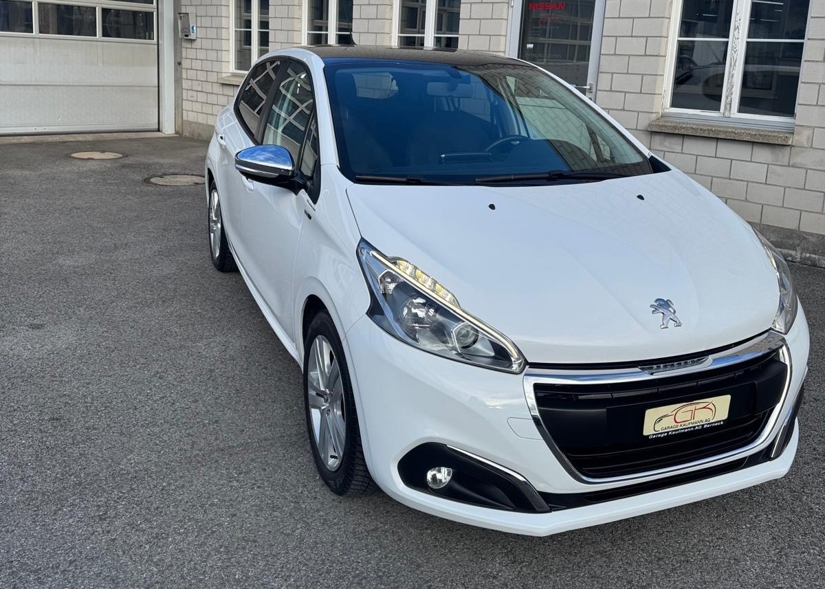 PEUGEOT 208 1.2 PureTech Style-image-2