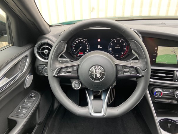 ALFA ROMEO Giulia 2.0 Veloce Premium Sky Q4 AT8-image-8