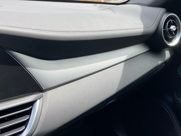 ALFA ROMEO Giulia 2.0 Veloce Premium Sky Q4 AT8-image-10