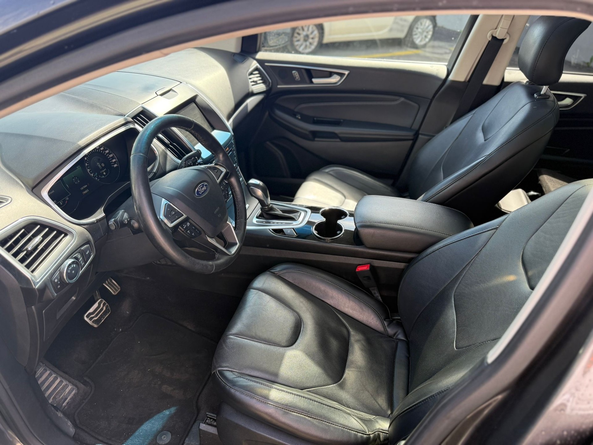 FORD Edge 2.0 TDCi Vignale 4WD PowerShift-image-11