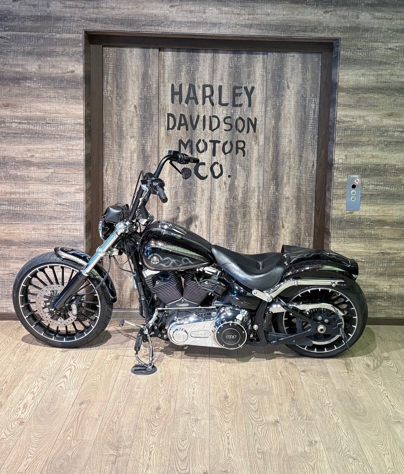 HARLEY-DAVIDSON FXSB Breakout 103 ABS-image-3