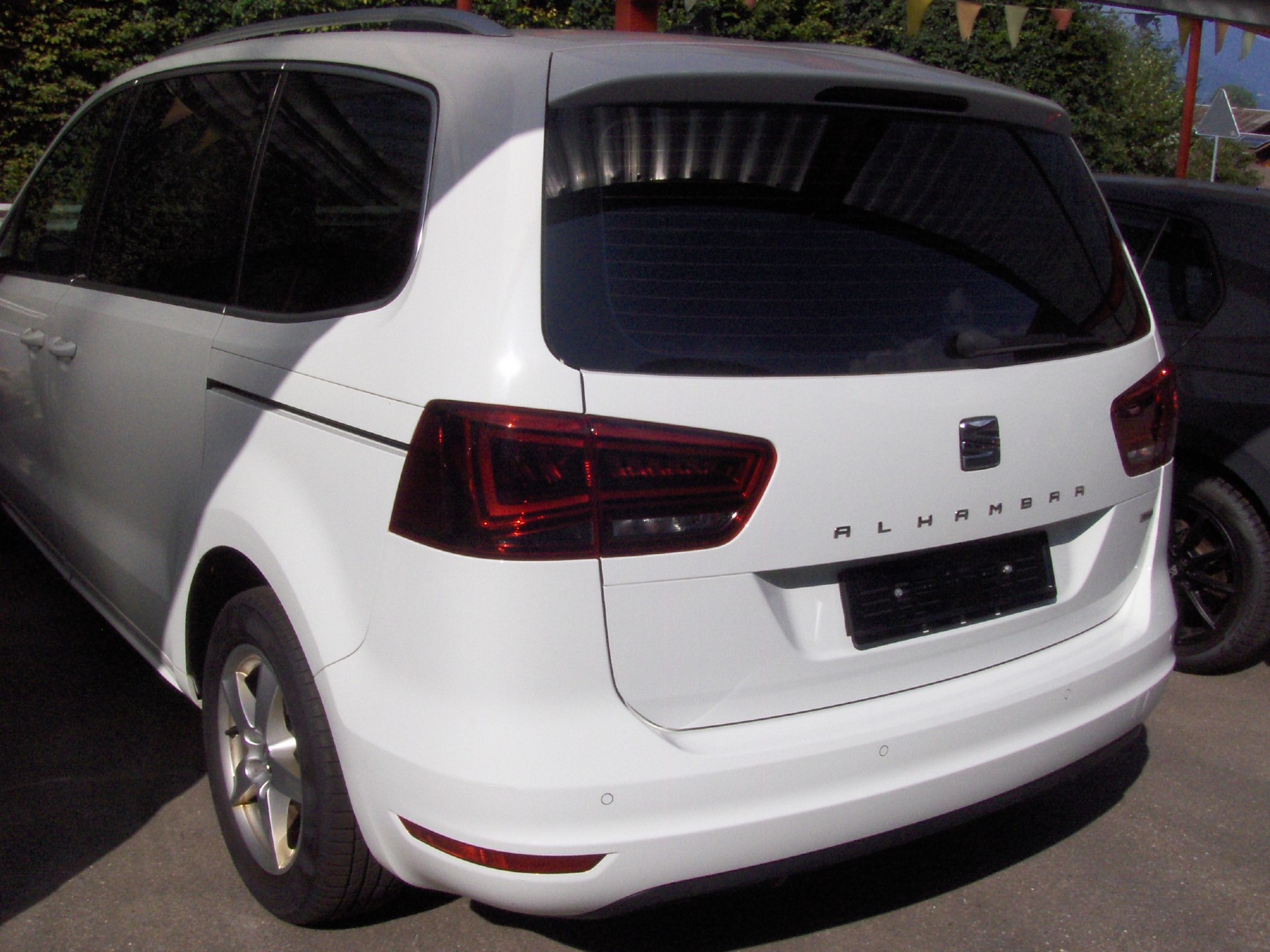 SEAT Alhambra 2.0 TDI 4Drive Style-image-3