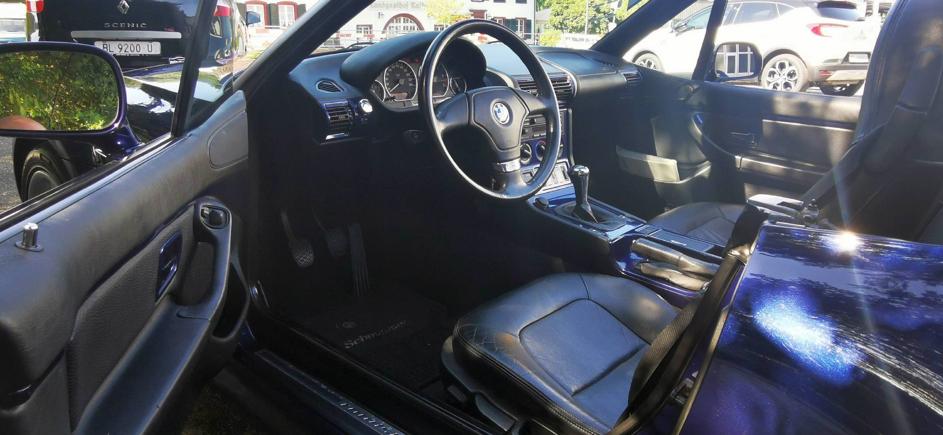 BMW Z3 2.8i Roadster-image-12