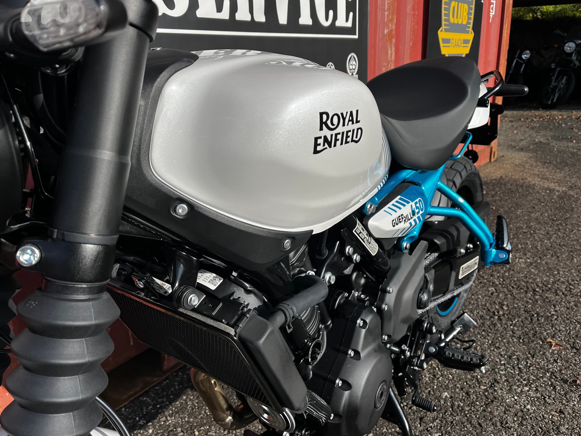 ROYAL ENFIELD Guerrilla 450 Top-image-7