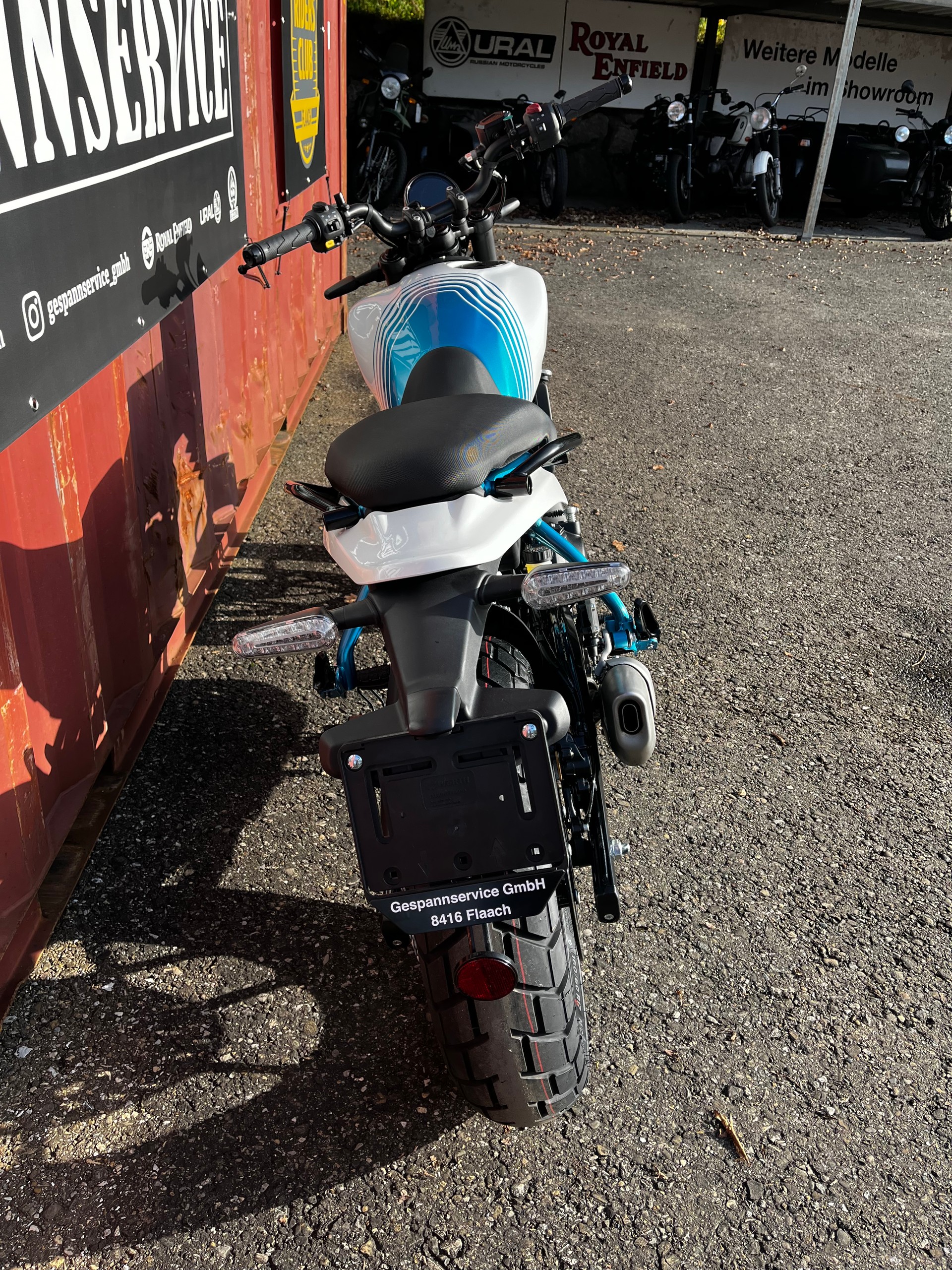 ROYAL ENFIELD Guerrilla 450 Top-image-8