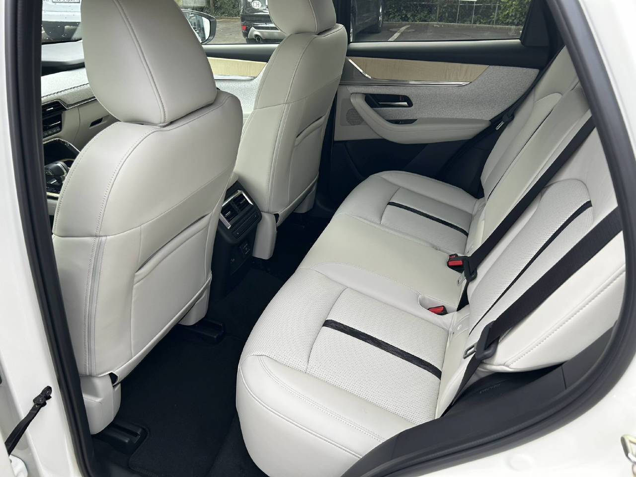 MAZDA CX-60 2.5 PHEV Takumi-image-9