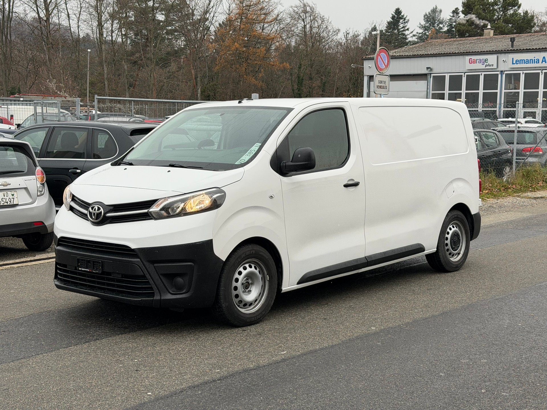 TOYOTA Proace 1.6D Panel Van L1 Terra-showroom-element-1