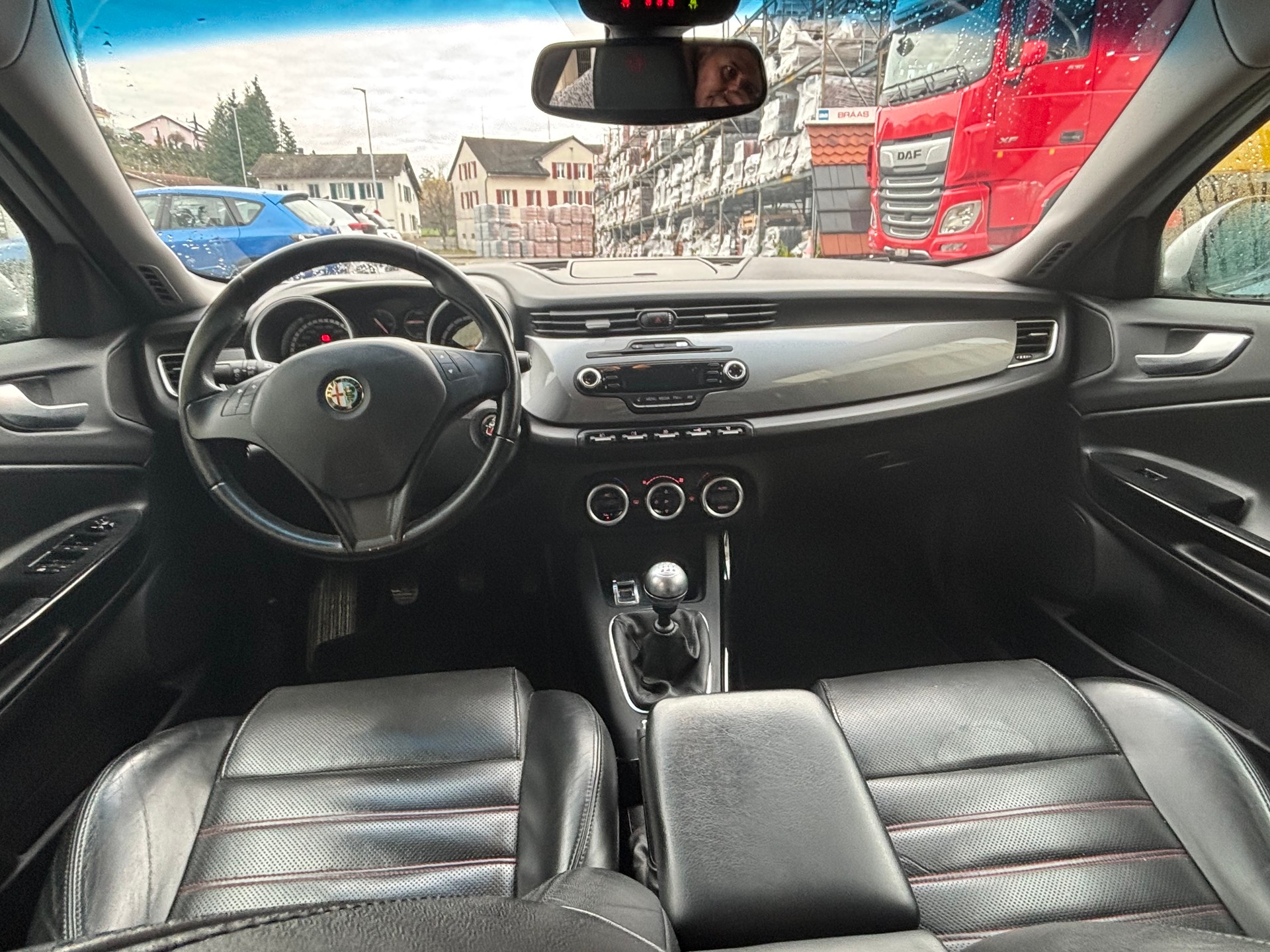 ALFA ROMEO Giulietta 1.4 T Distinctive-image-7