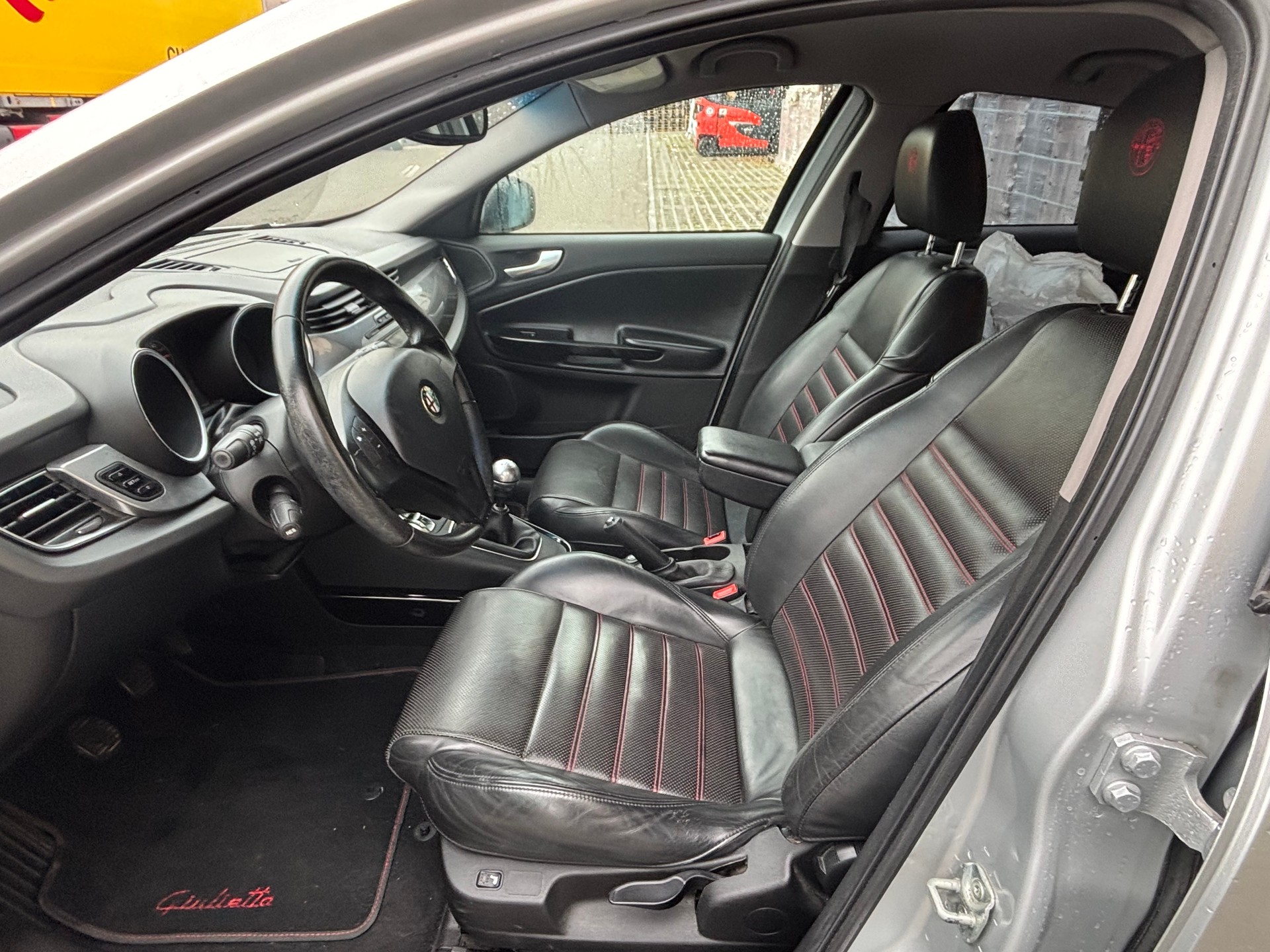 ALFA ROMEO Giulietta 1.4 T Distinctive-image-8