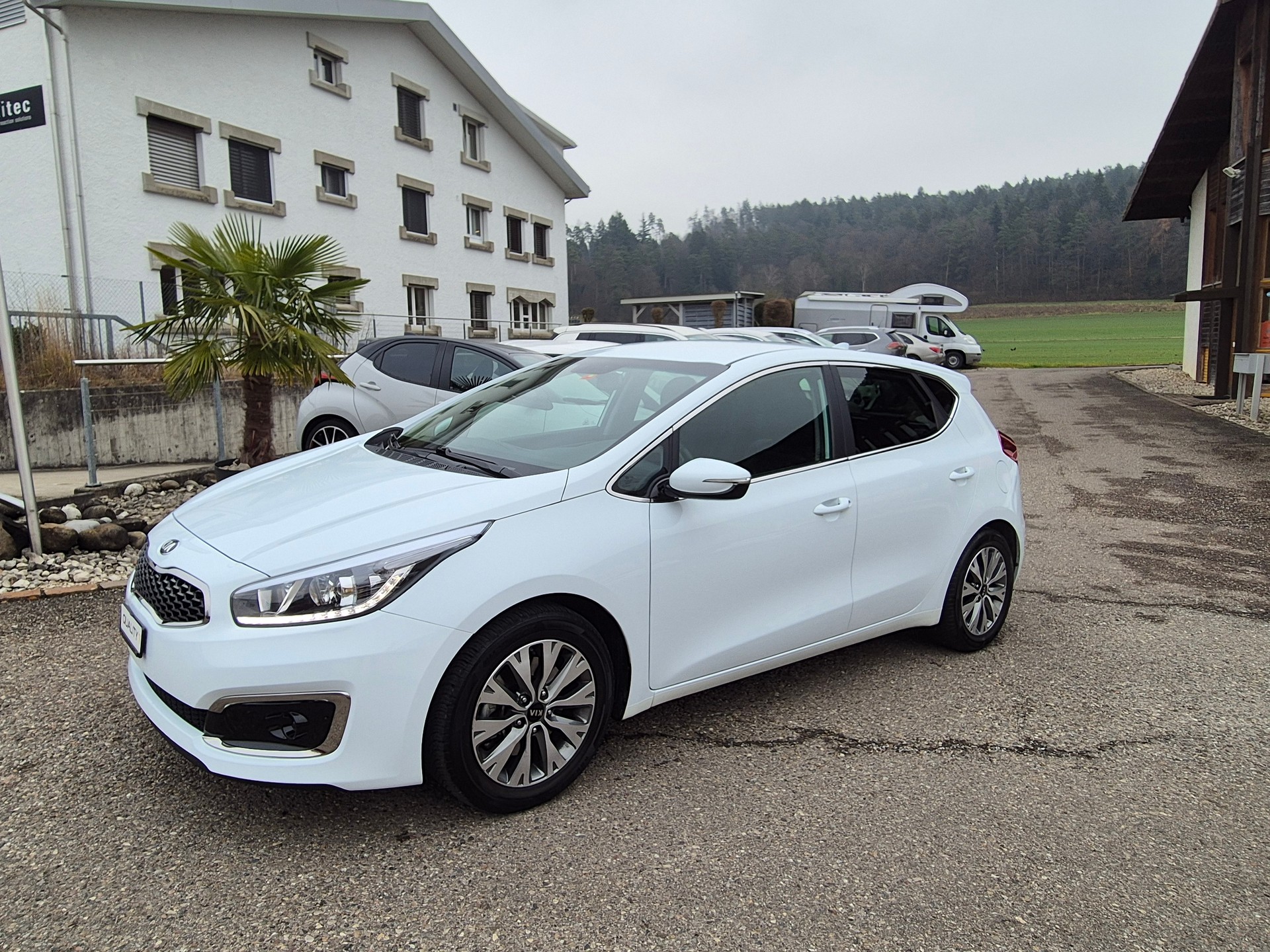 KIA Cee'd Sportswagon 1.6 GDi Swiss Champion DCT-image-24