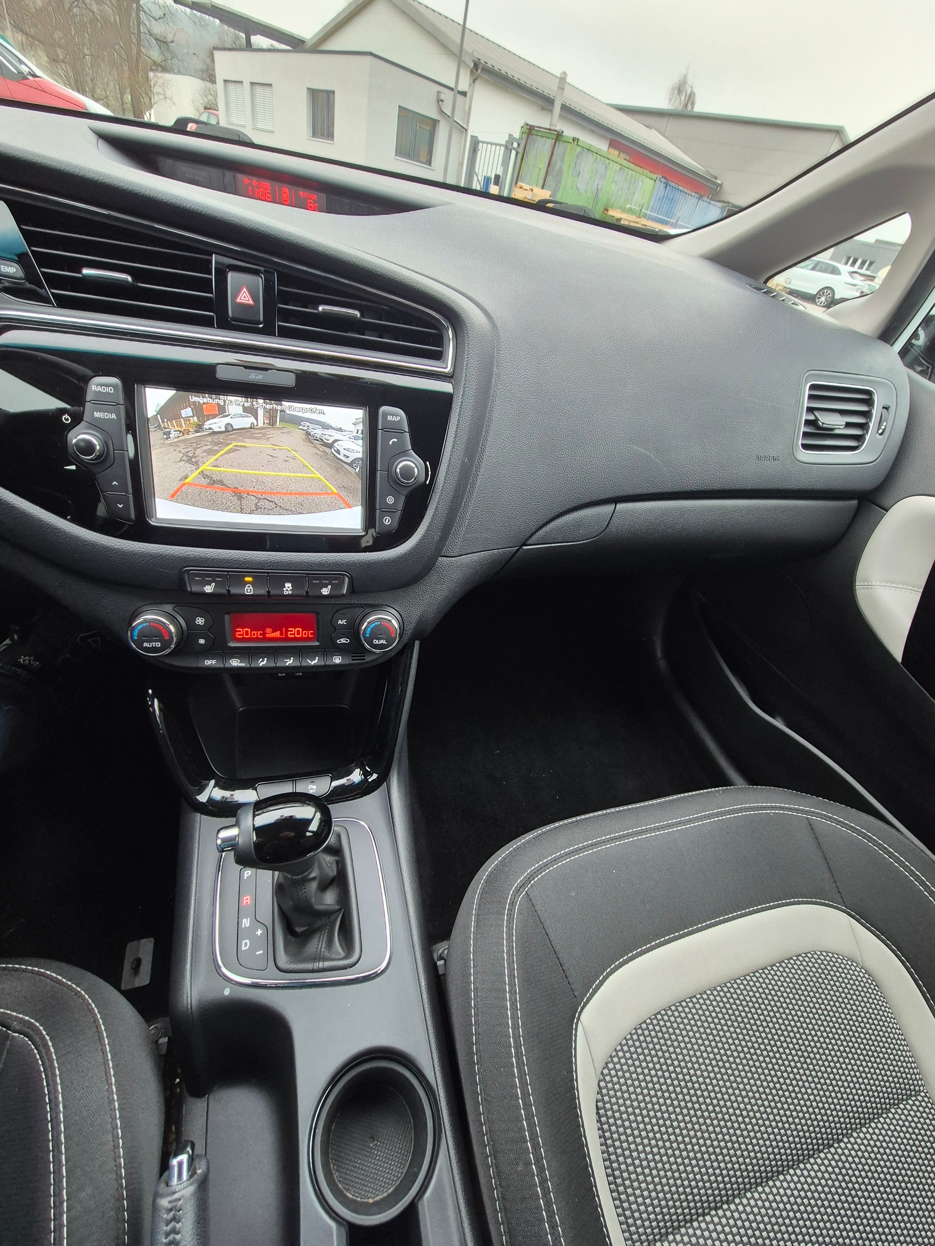 KIA Cee'd Sportswagon 1.6 GDi Swiss Champion DCT-image-23