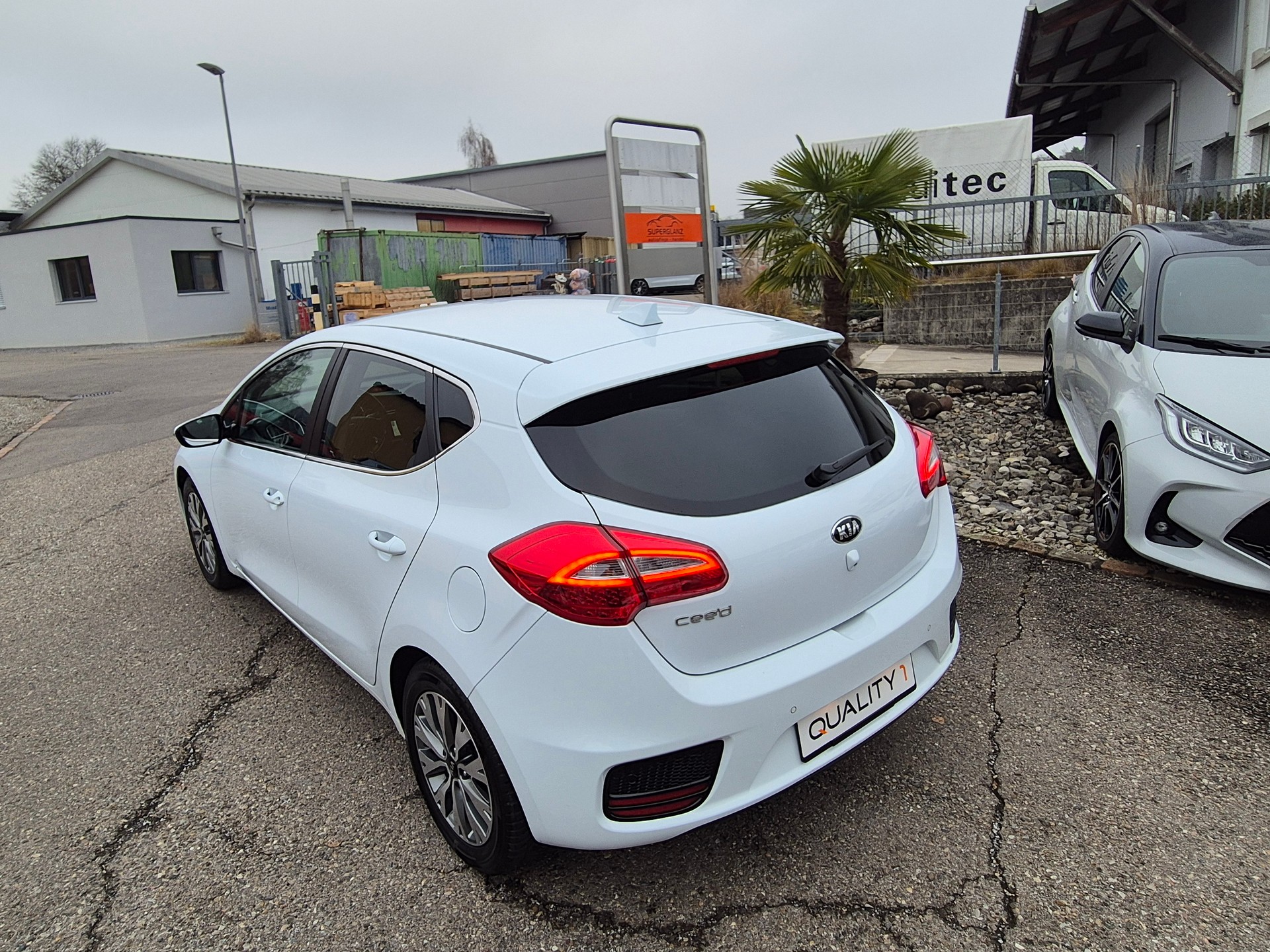 KIA Cee'd Sportswagon 1.6 GDi Swiss Champion DCT-image-22