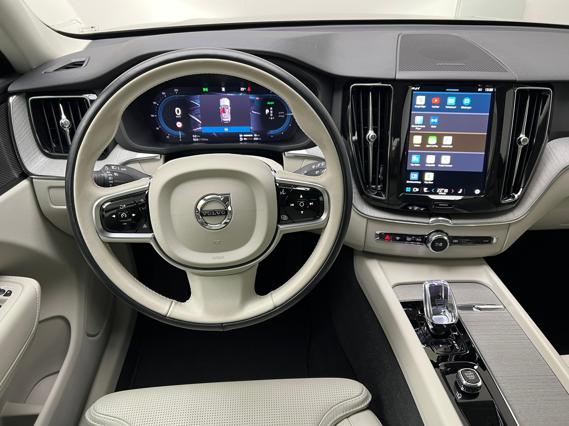 VOLVO XC60 2.0 T8 TE Plus Bright eAWD / Jetzt mit attraktivem 1.9% Leasing!-image-12