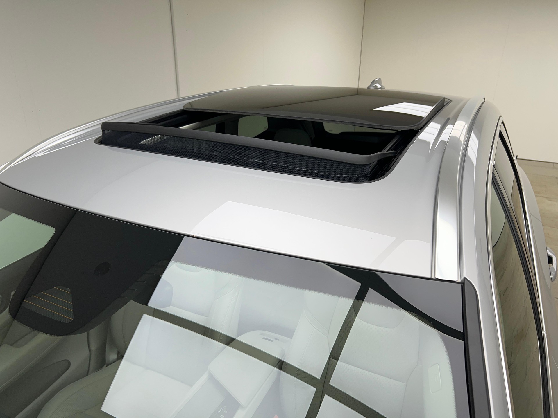 VOLVO XC60 2.0 T8 TE Plus Bright eAWD / Jetzt mit attraktivem 1.9% Leasing!-image-24