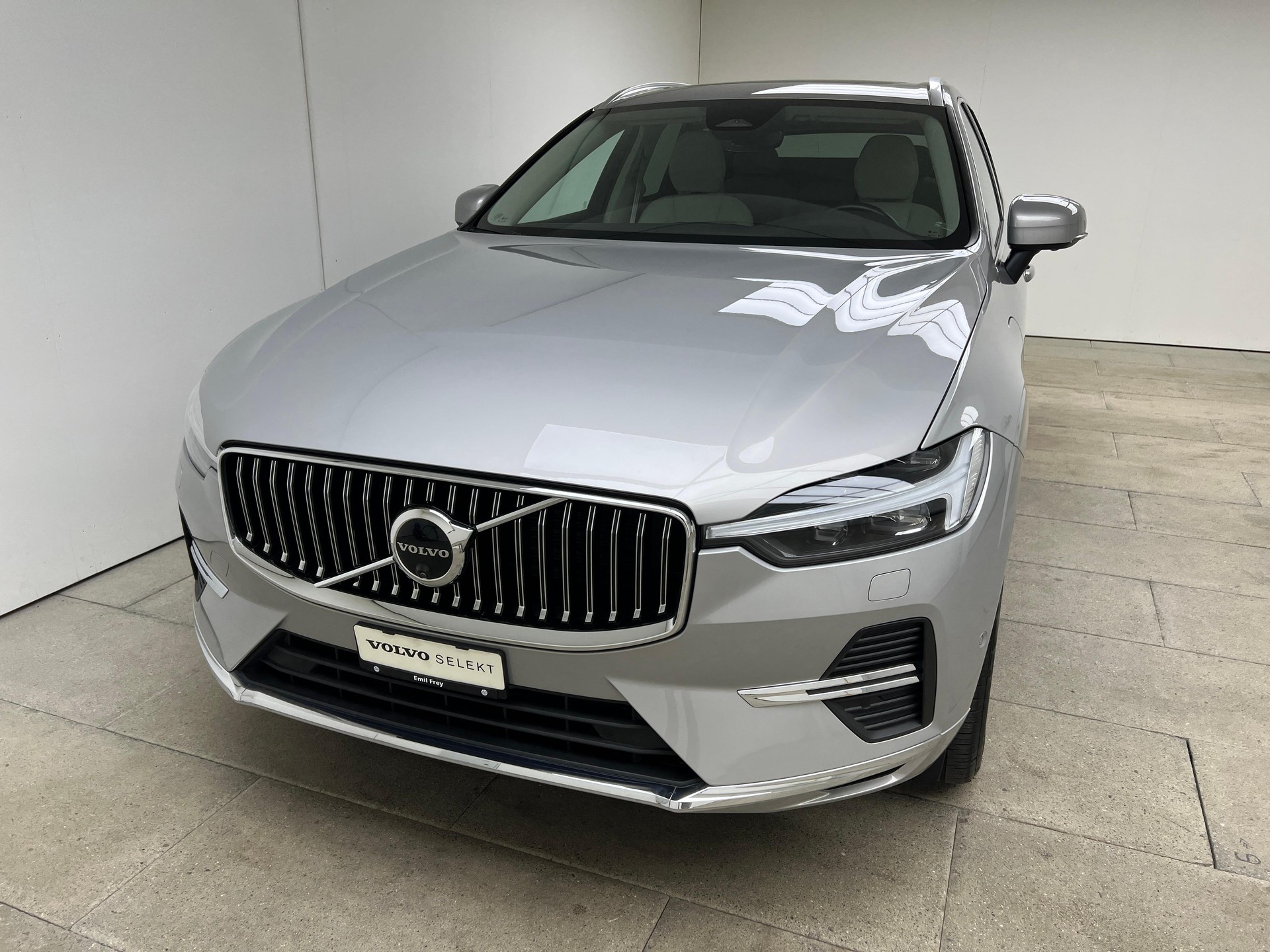 VOLVO XC60 2.0 T8 TE Plus Bright eAWD / Jetzt mit attraktivem 1.9% Leasing!