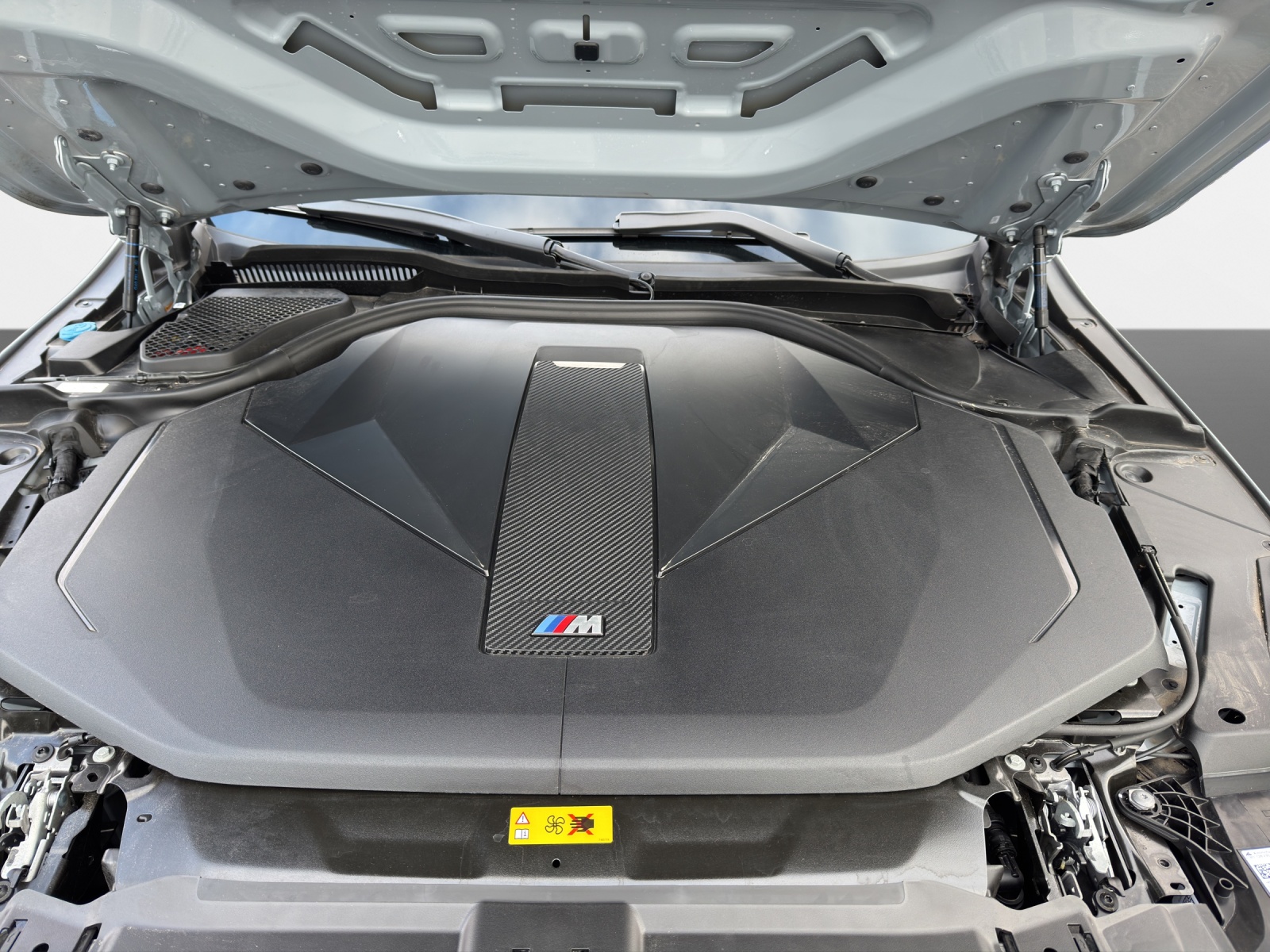 BMW i5 M60 xDrive-image-10