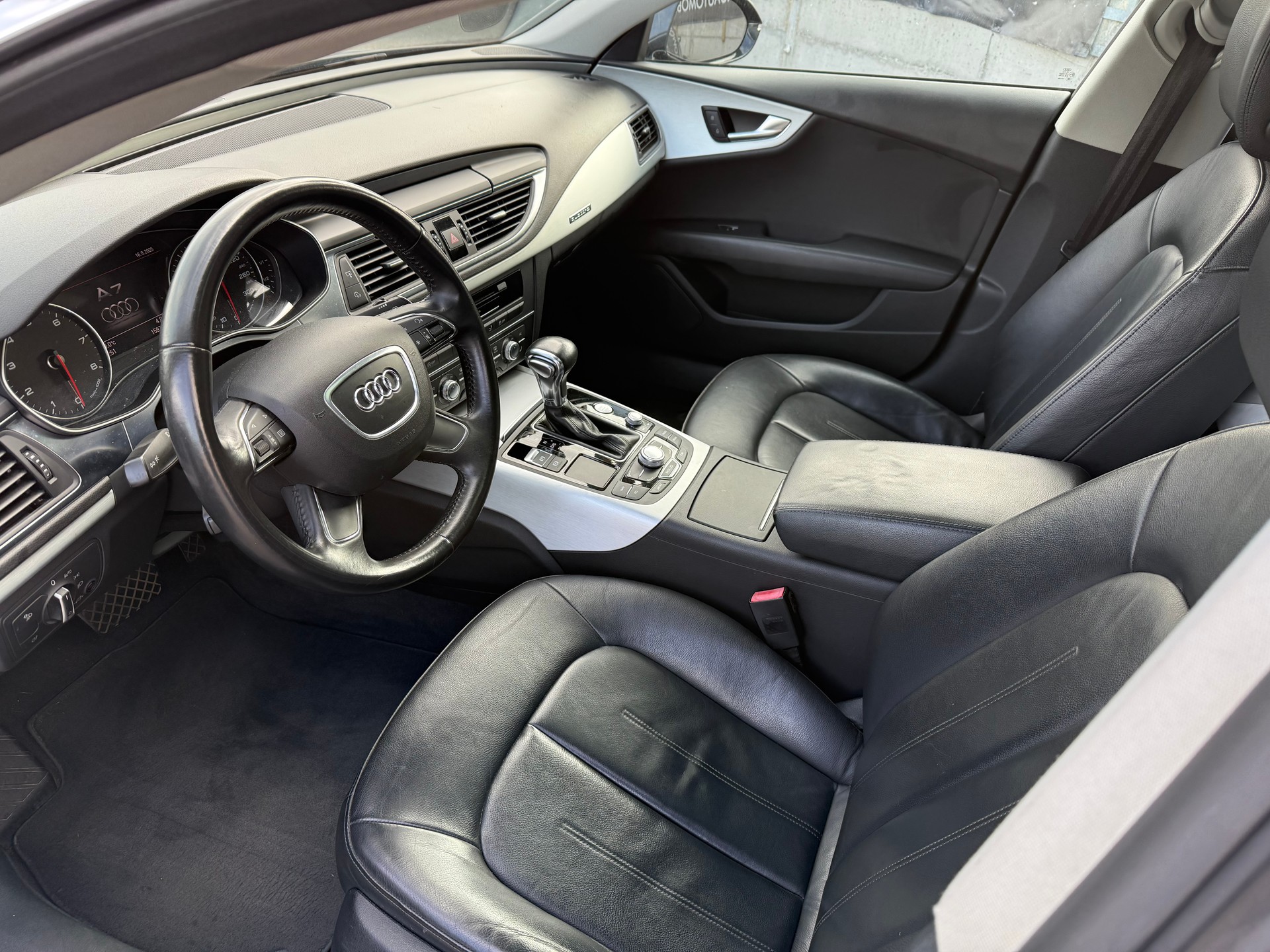 AUDI A7 Sportback 3.0 TFSI quattro S-tronic S-LINE-image-7