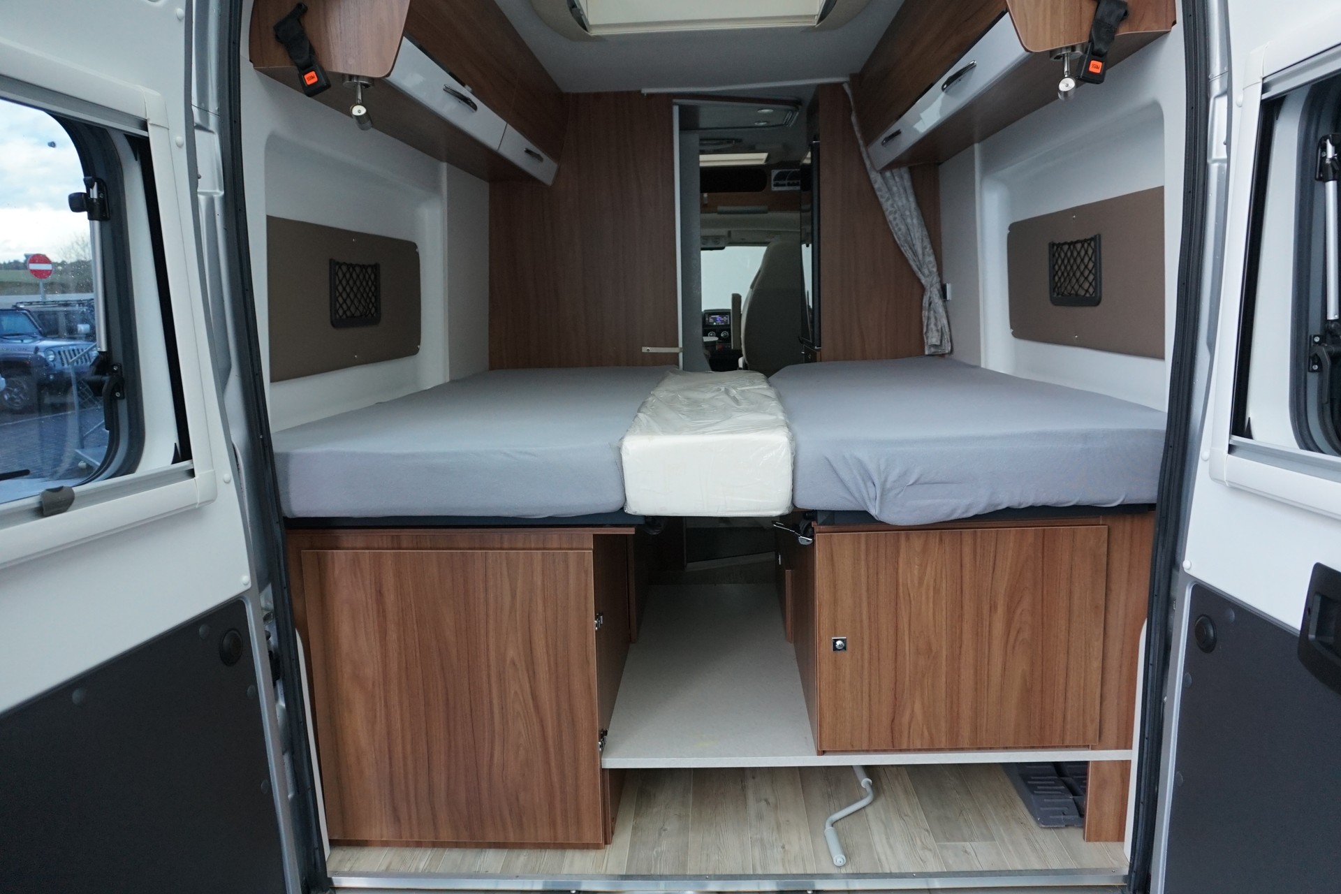 PILOTE Fiat Ducato 2.3 Diesel 131PS V630 F/J mit Längsbetten "aus erster Hand"-image-14