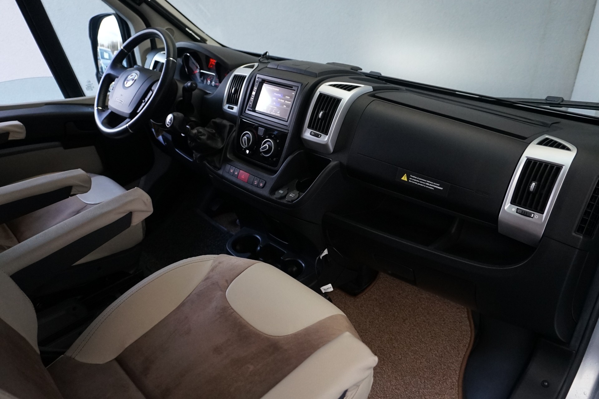PILOTE Fiat Ducato 2.3 Diesel 131PS V630 F/J mit Längsbetten "aus erster Hand"-image-19