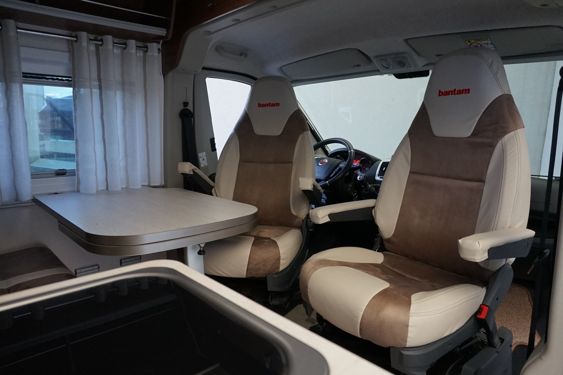 PILOTE Fiat Ducato 2.3 Diesel 131PS V630 F/J mit Längsbetten "aus erster Hand"-image-16