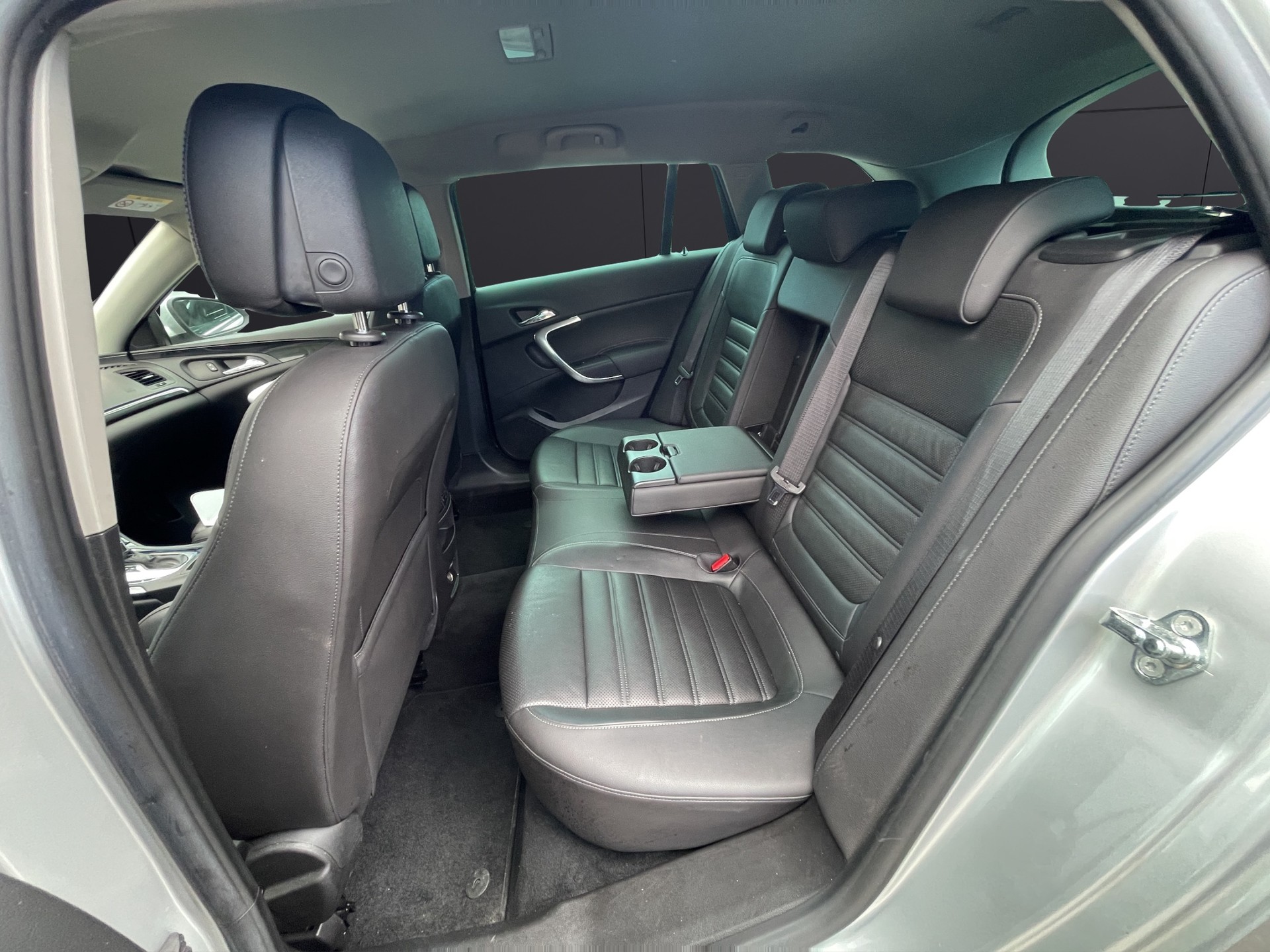OPEL Insignia Sports Tourer 2.0 CDTI Cosmo Automatic-image-10