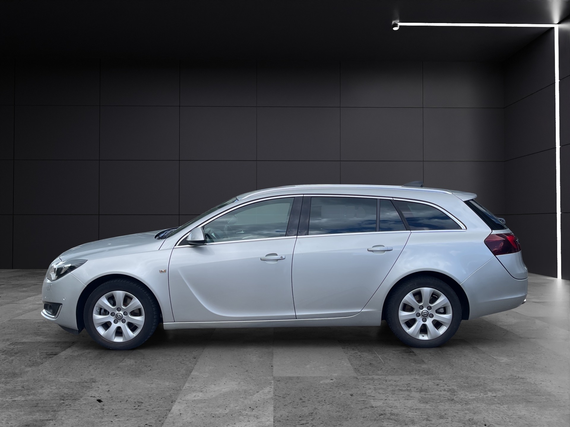 OPEL Insignia Sports Tourer 2.0 CDTI Cosmo Automatic-image-2