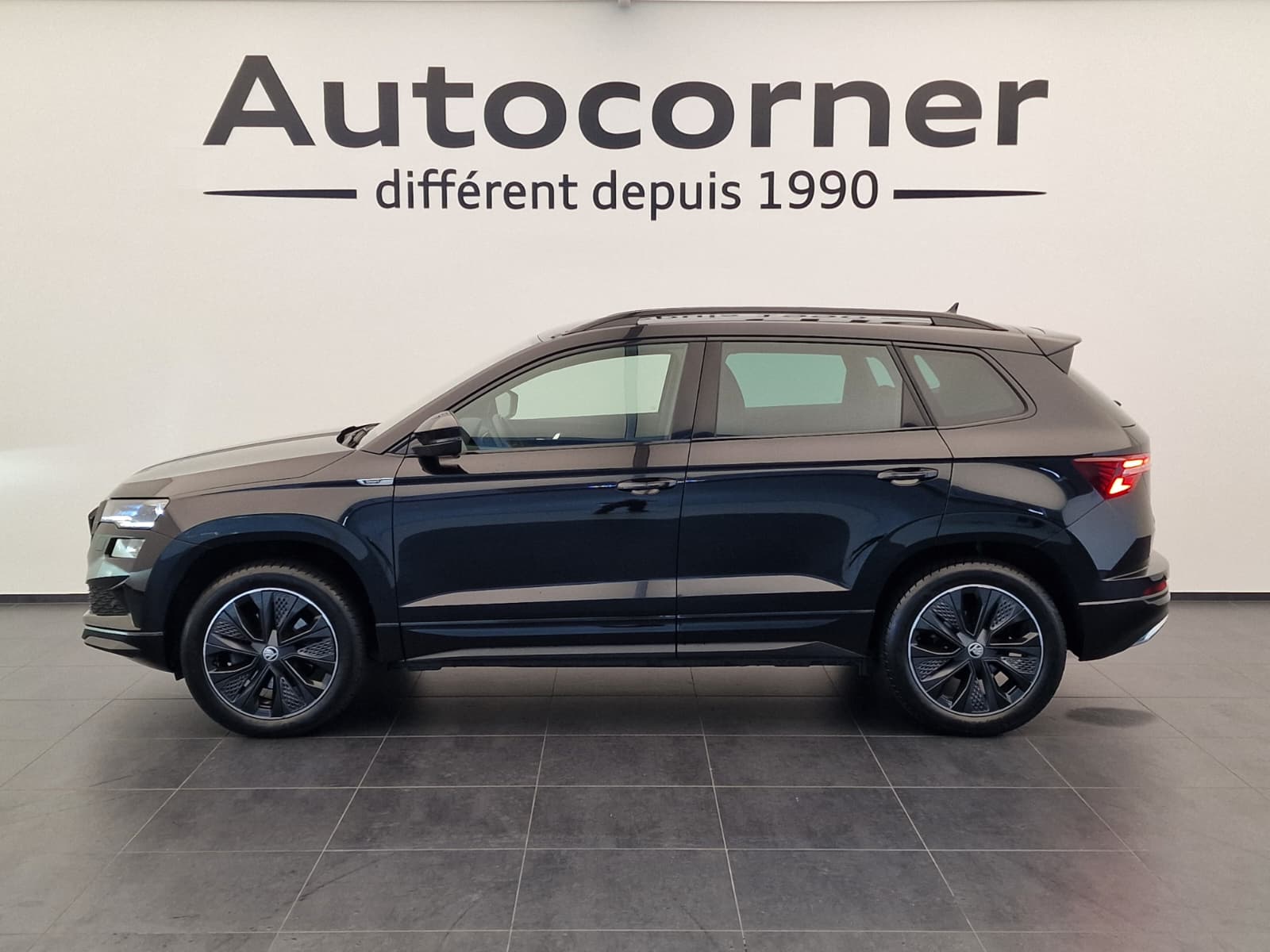 SKODA Karoq 2.0 TSI SportLine 4x4 DSG-showroom-element-1