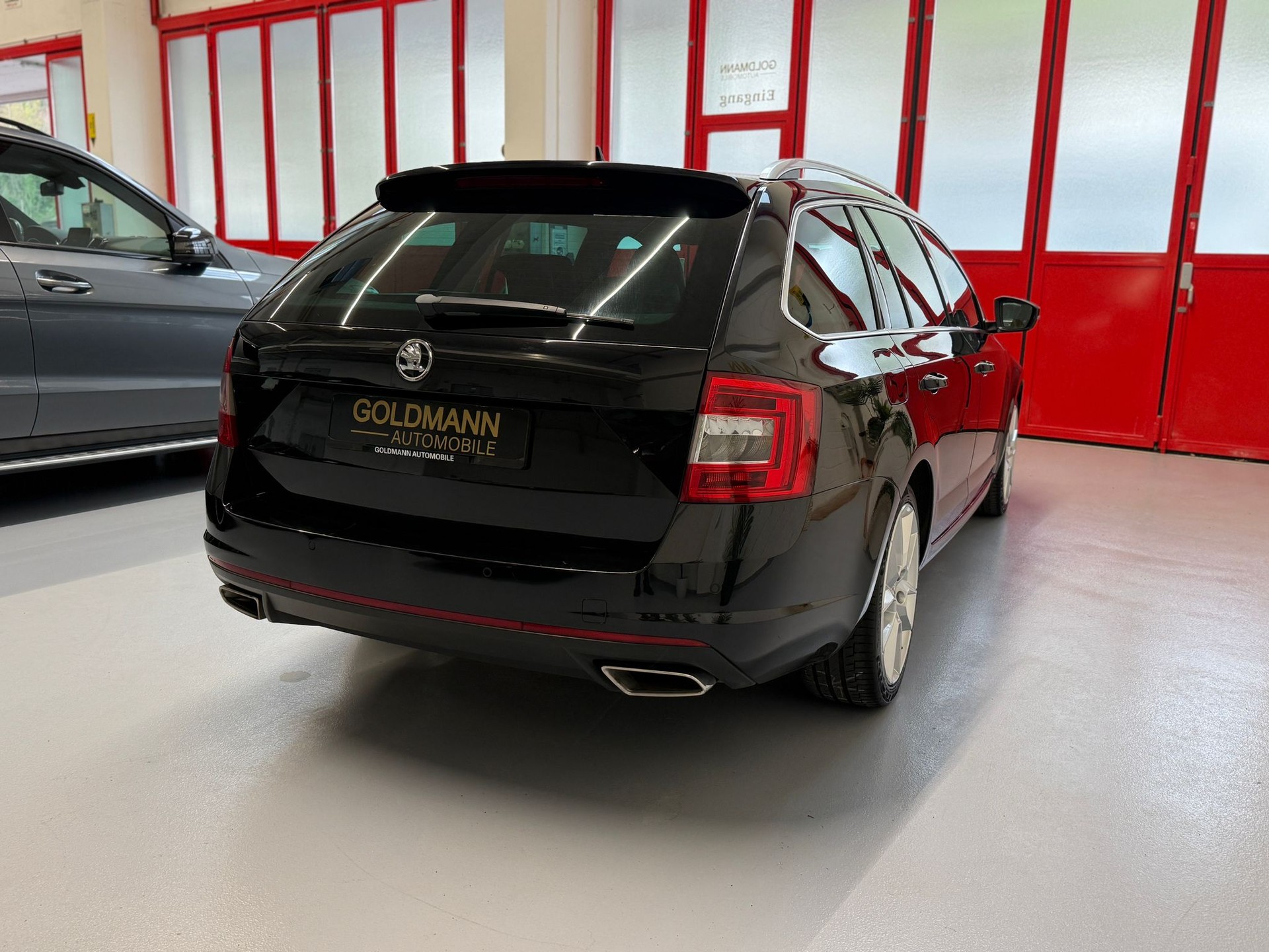 SKODA Octavia Combi 2.0 TDI RS DSG-showroom-element-3