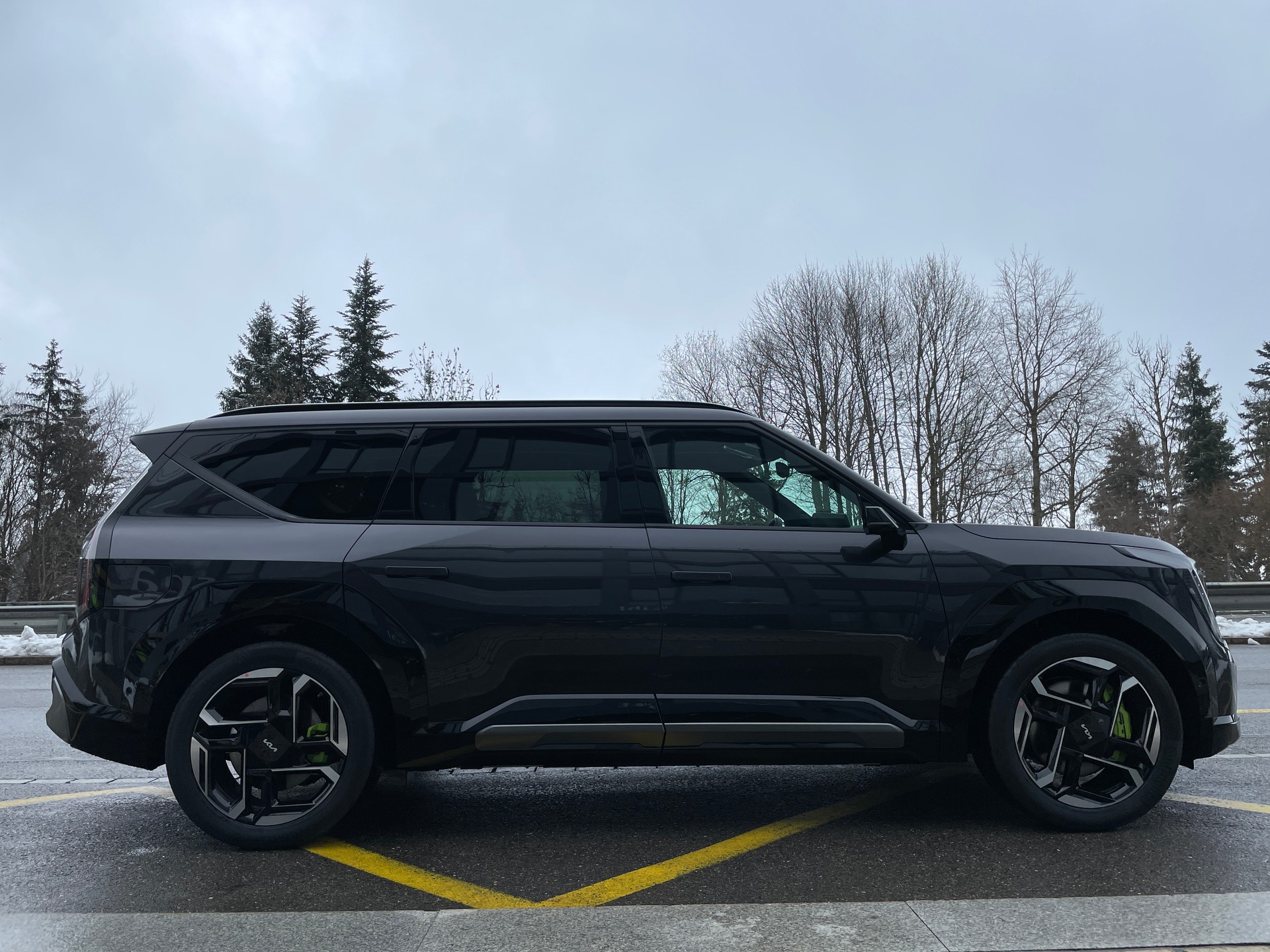 KIA EV9 99,8 kWh GT 4x4 mit Panorama Schiebedach und Digitale Rückspiegel-showroom-element-3